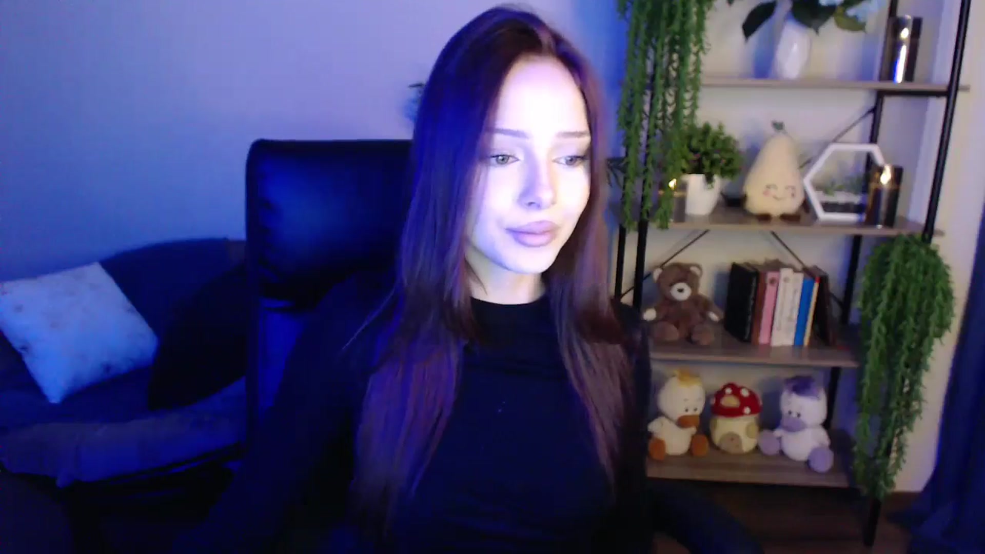 Gallery image thumbnail from KateManelli's myfreecams stream on, 03/31/2025, 13:48 image 17 of 20