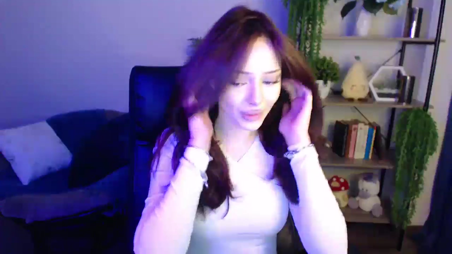 Gallery image thumbnail from KateManelli's myfreecams stream on, 04/01/2025, 08:52 image 11 of 20