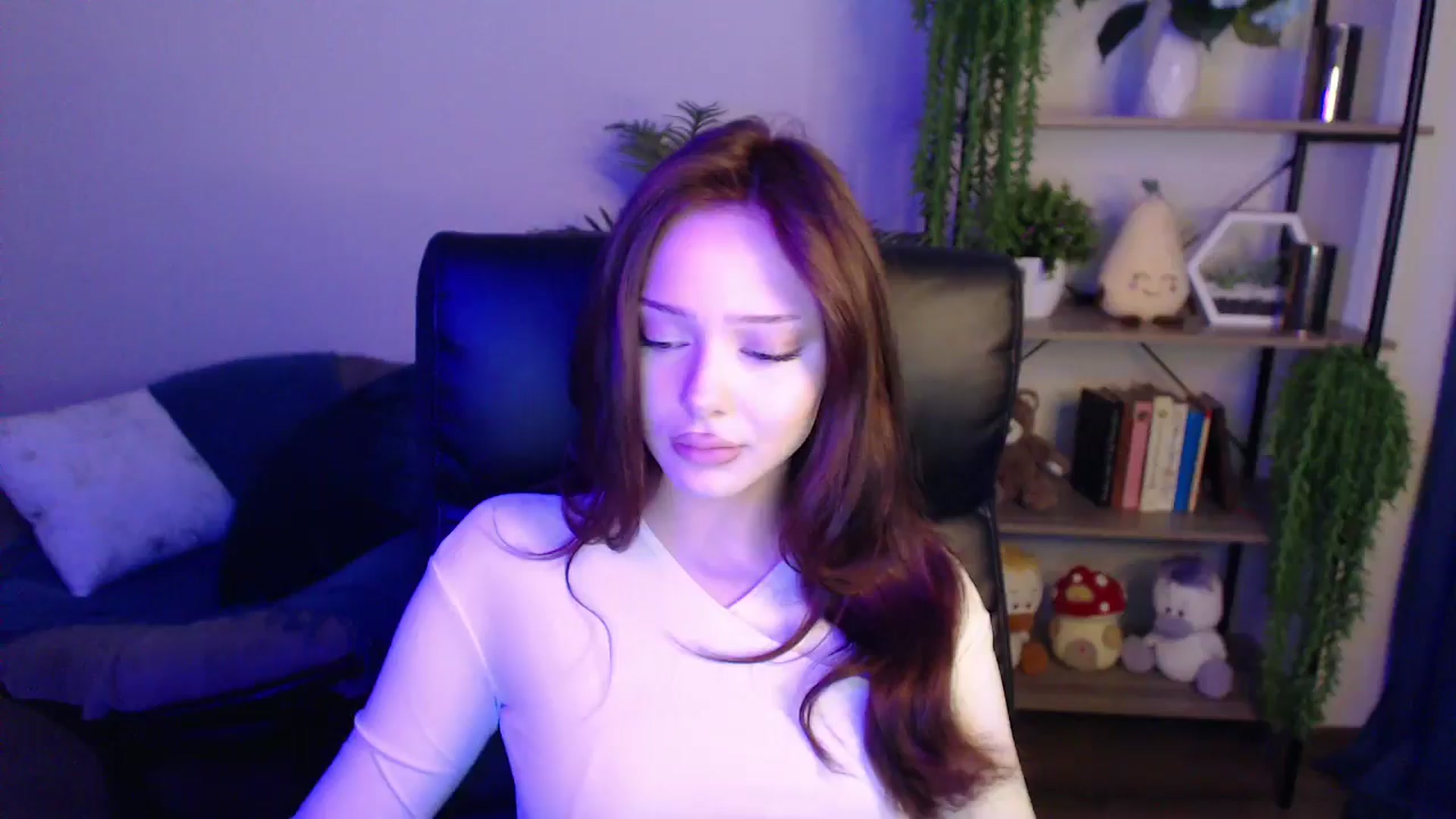 Gallery image thumbnail from KateManelli's myfreecams stream on, 04/01/2025, 09:17 image 13 of 20