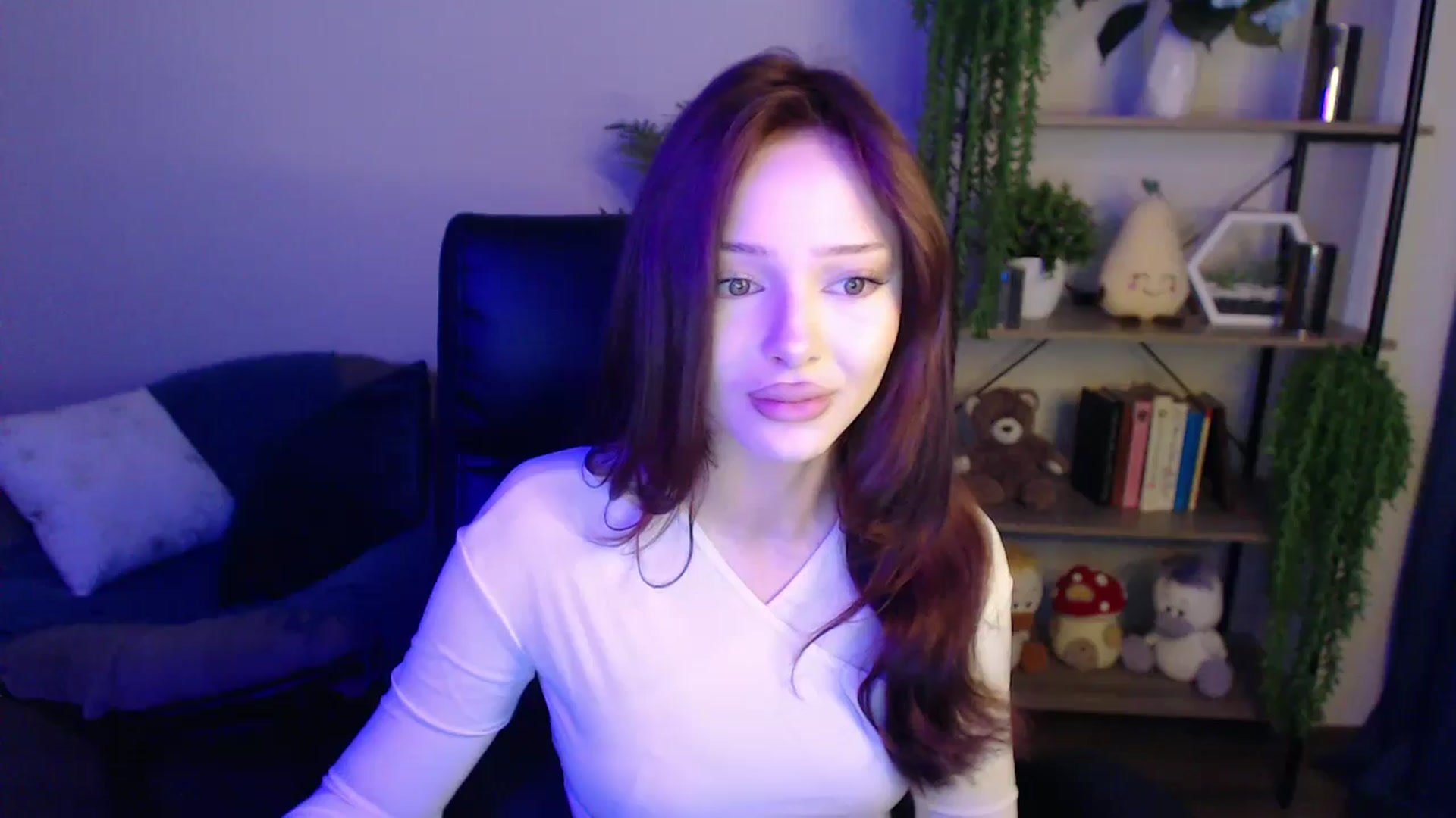 Gallery image thumbnail from KateManelli's myfreecams stream on, 04/01/2025, 09:17 image 8 of 20