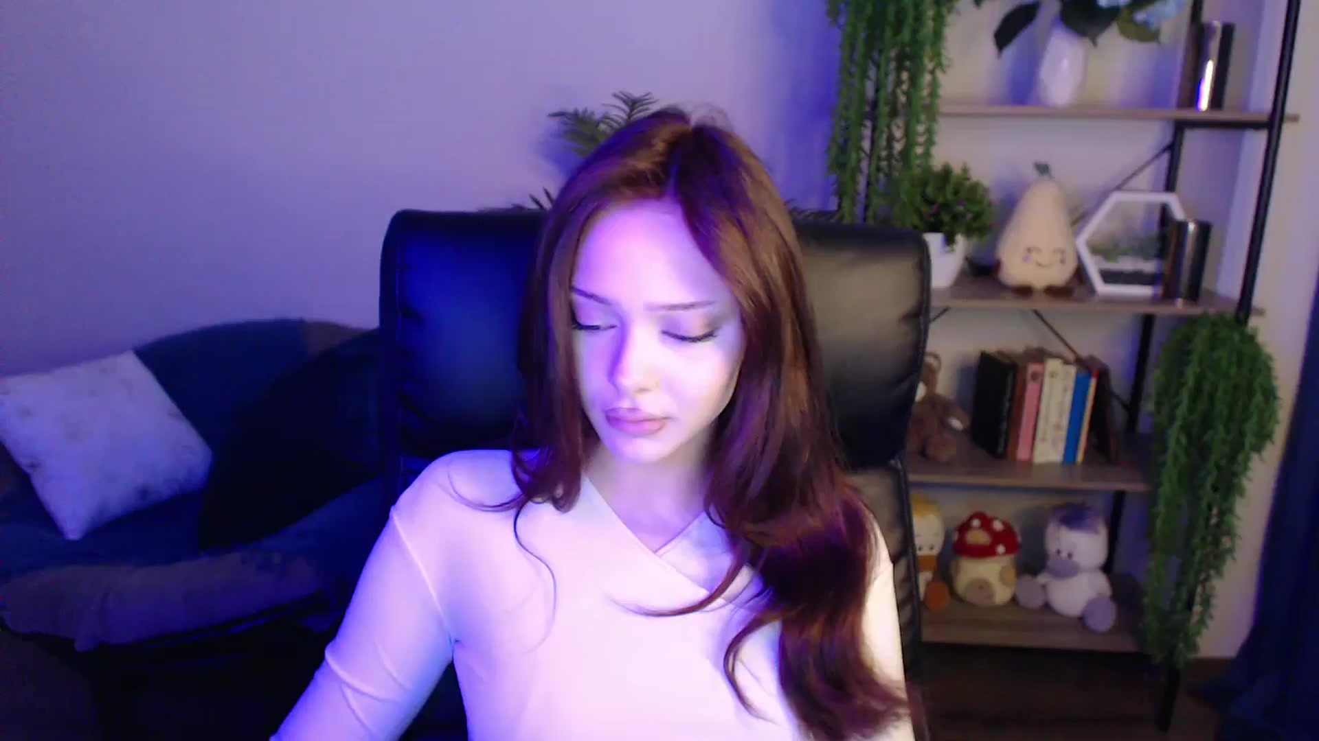 Gallery image thumbnail from KateManelli's myfreecams stream on, 04/01/2025, 09:17 image 14 of 20