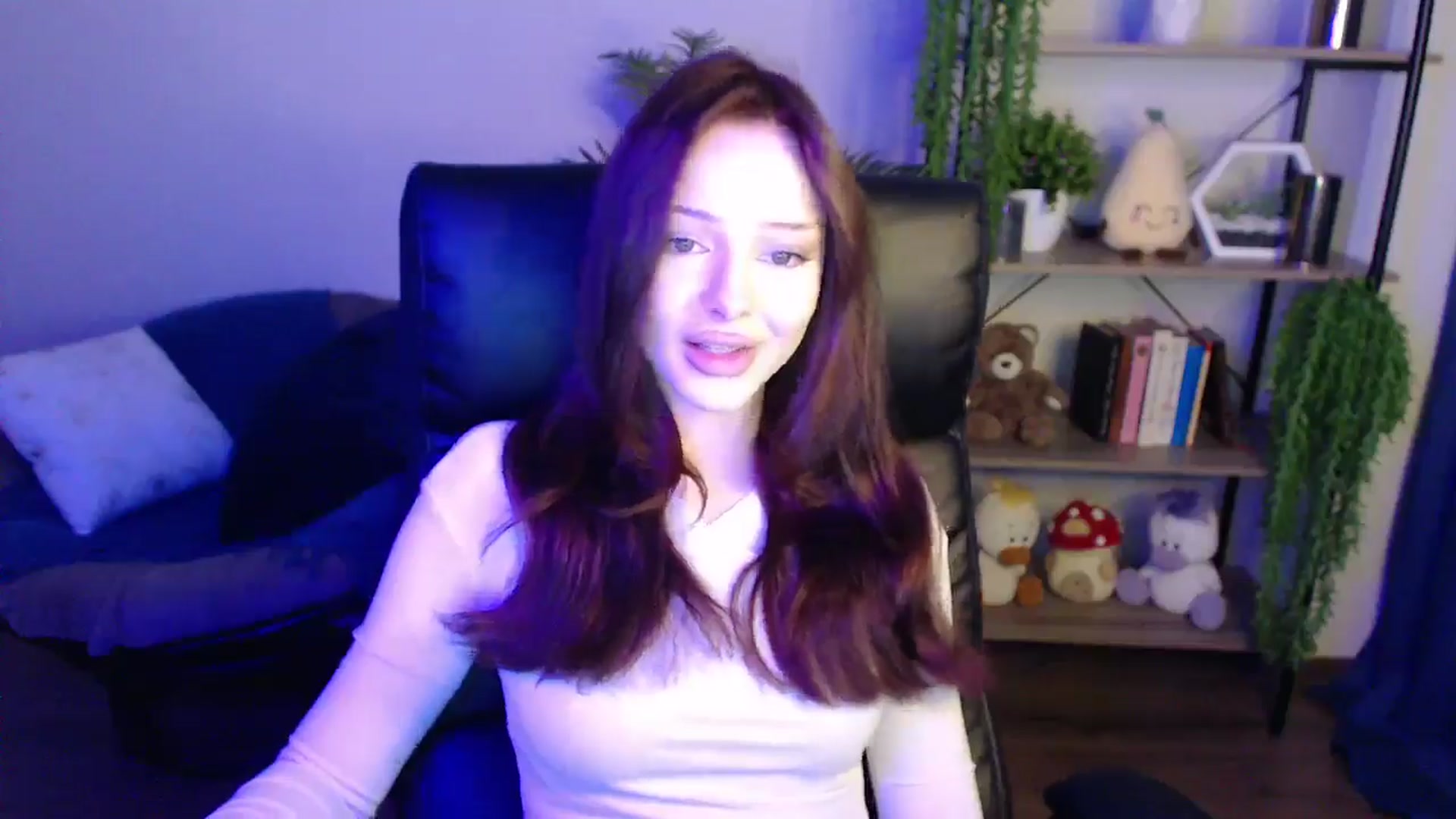 Gallery image thumbnail from KateManelli's myfreecams stream on, 04/01/2025, 09:54 image 16 of 20