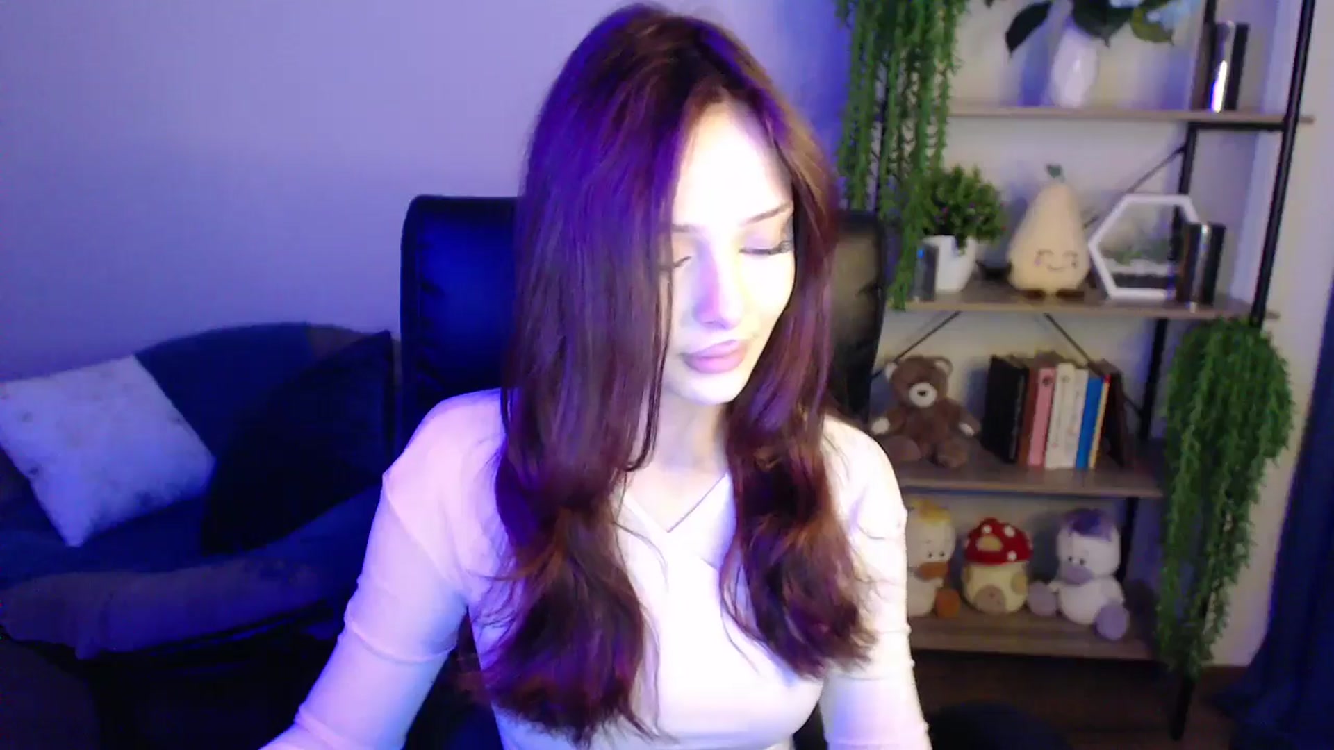 Gallery image thumbnail from KateManelli's myfreecams stream on, 04/01/2025, 09:54 image 10 of 20