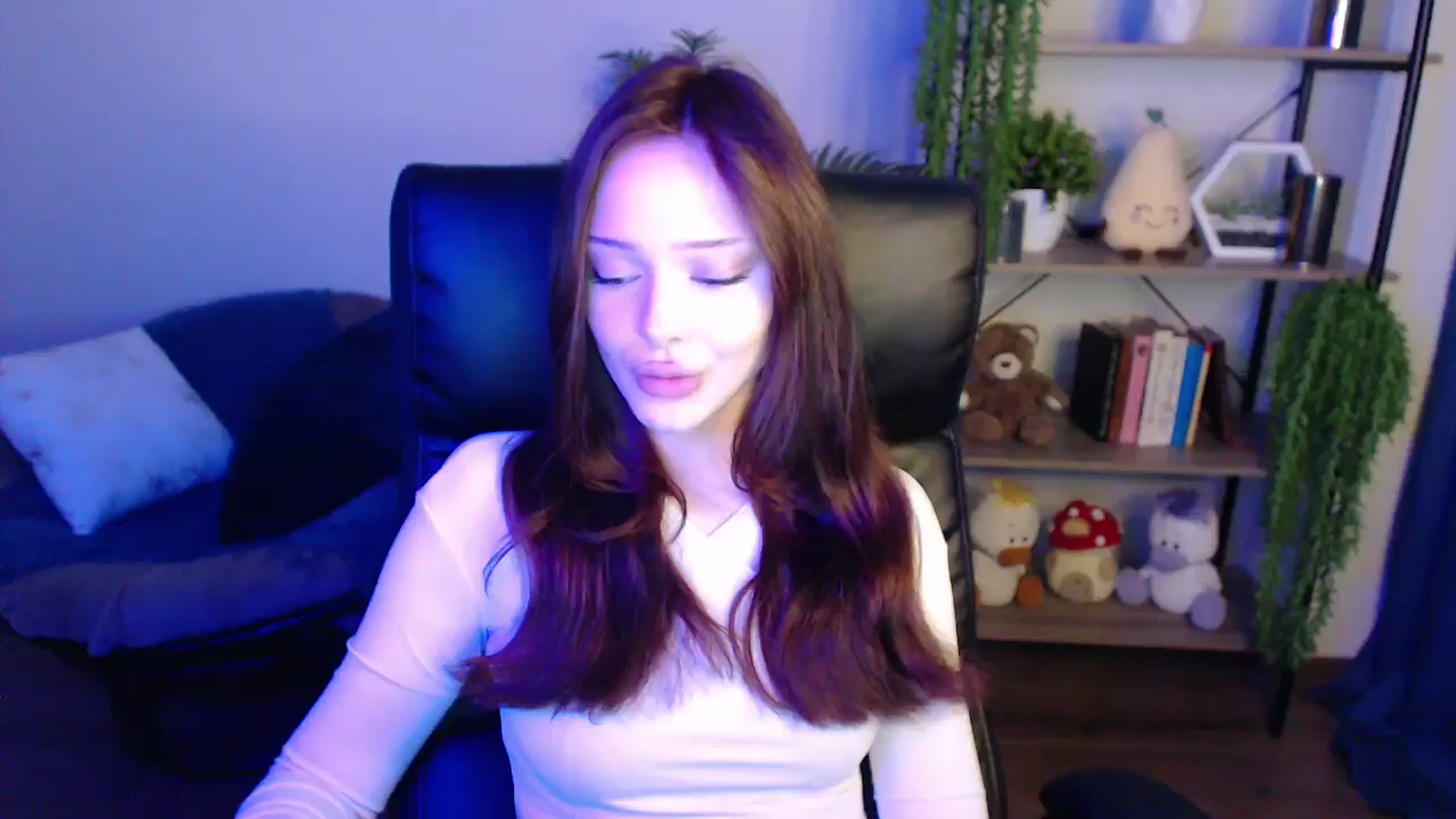 Gallery image thumbnail from KateManelli's myfreecams stream on, 04/01/2025, 09:54 image 15 of 20