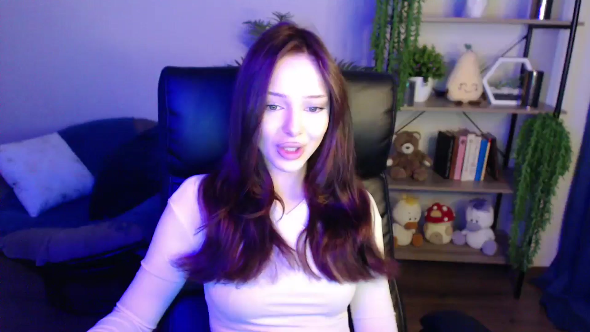 Gallery image thumbnail from KateManelli's myfreecams stream on, 04/01/2025, 09:54 image 18 of 20