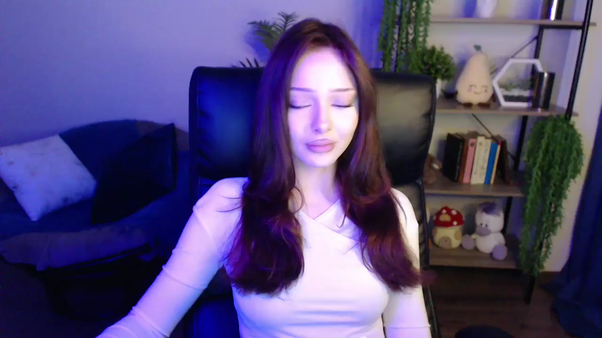 Gallery image thumbnail from KateManelli's myfreecams stream on, 04/01/2025, 11:00 image 5 of 20