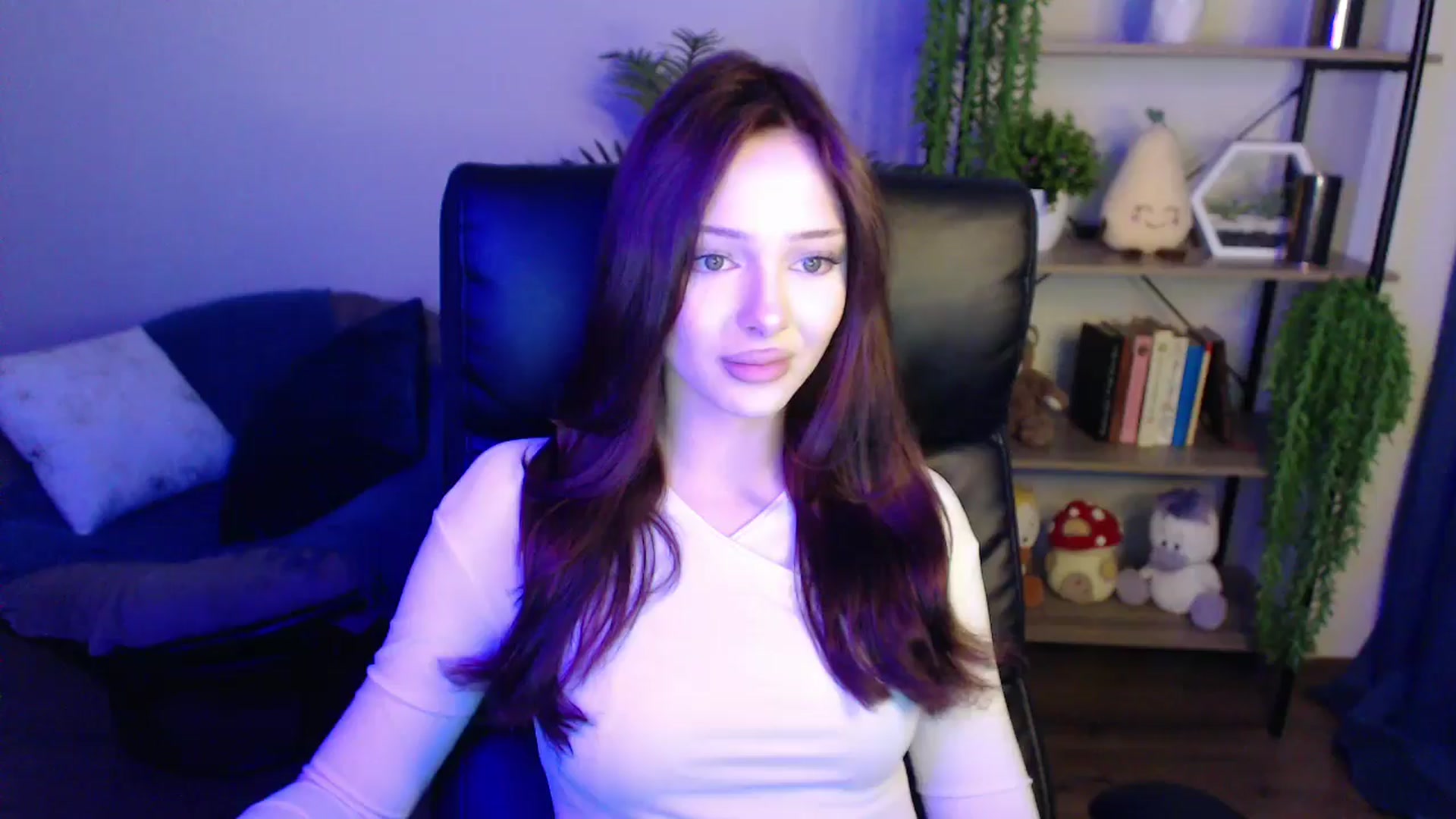 Gallery image thumbnail from KateManelli's myfreecams stream on, 04/01/2025, 11:00 image 10 of 20