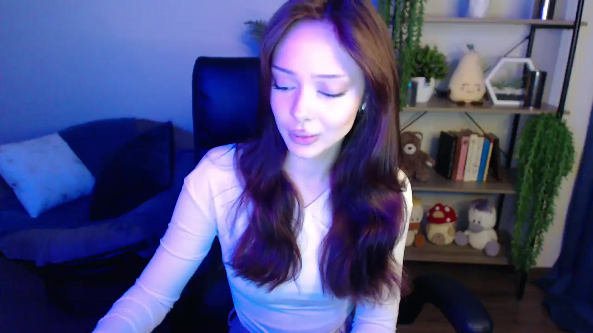 Gallery image thumbnail from KateManelli's myfreecams stream on, 04/01/2025, 11:29 image 4 of 20