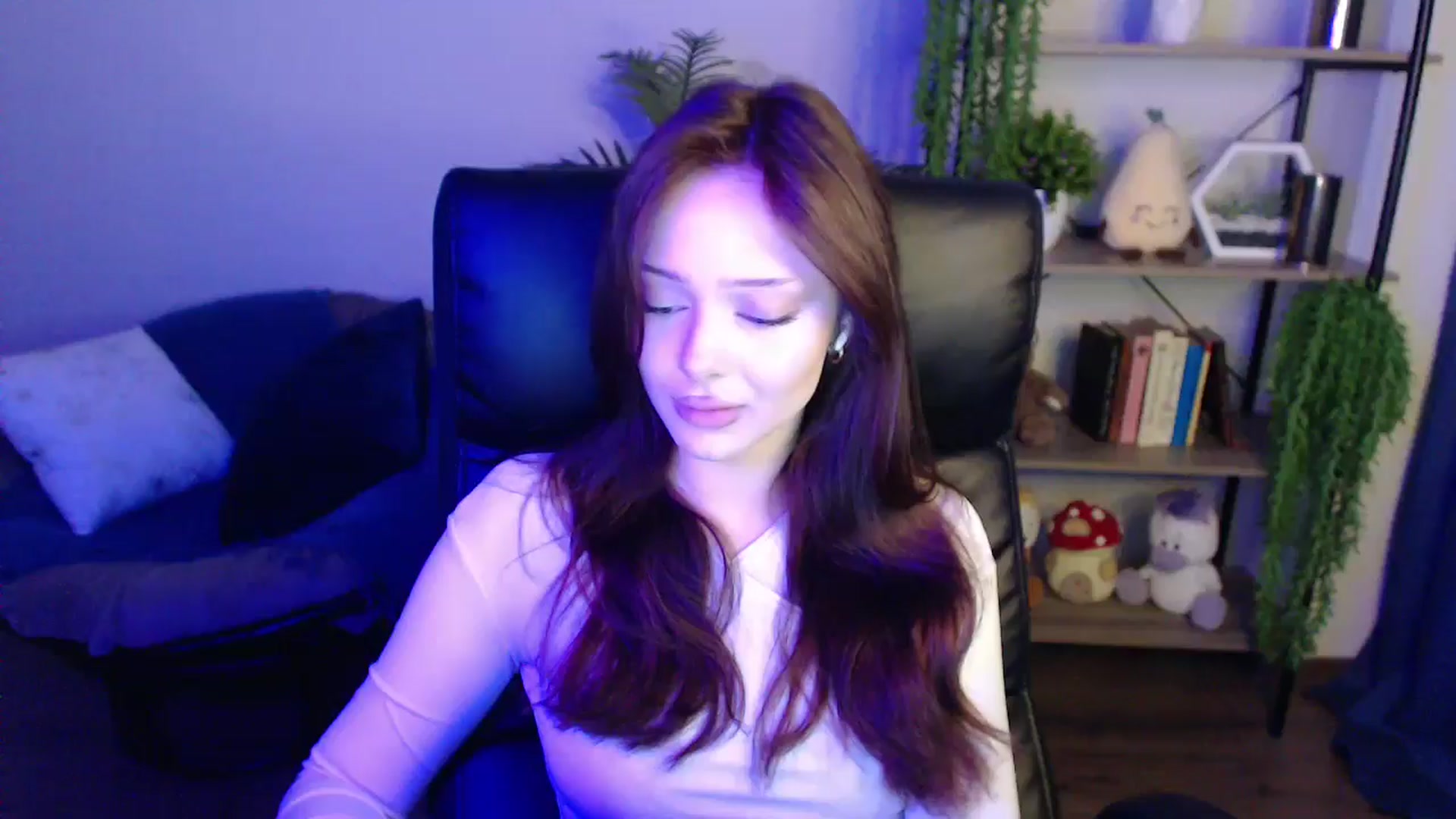 Gallery image thumbnail from KateManelli's myfreecams stream on, 04/01/2025, 11:29 image 1 of 20