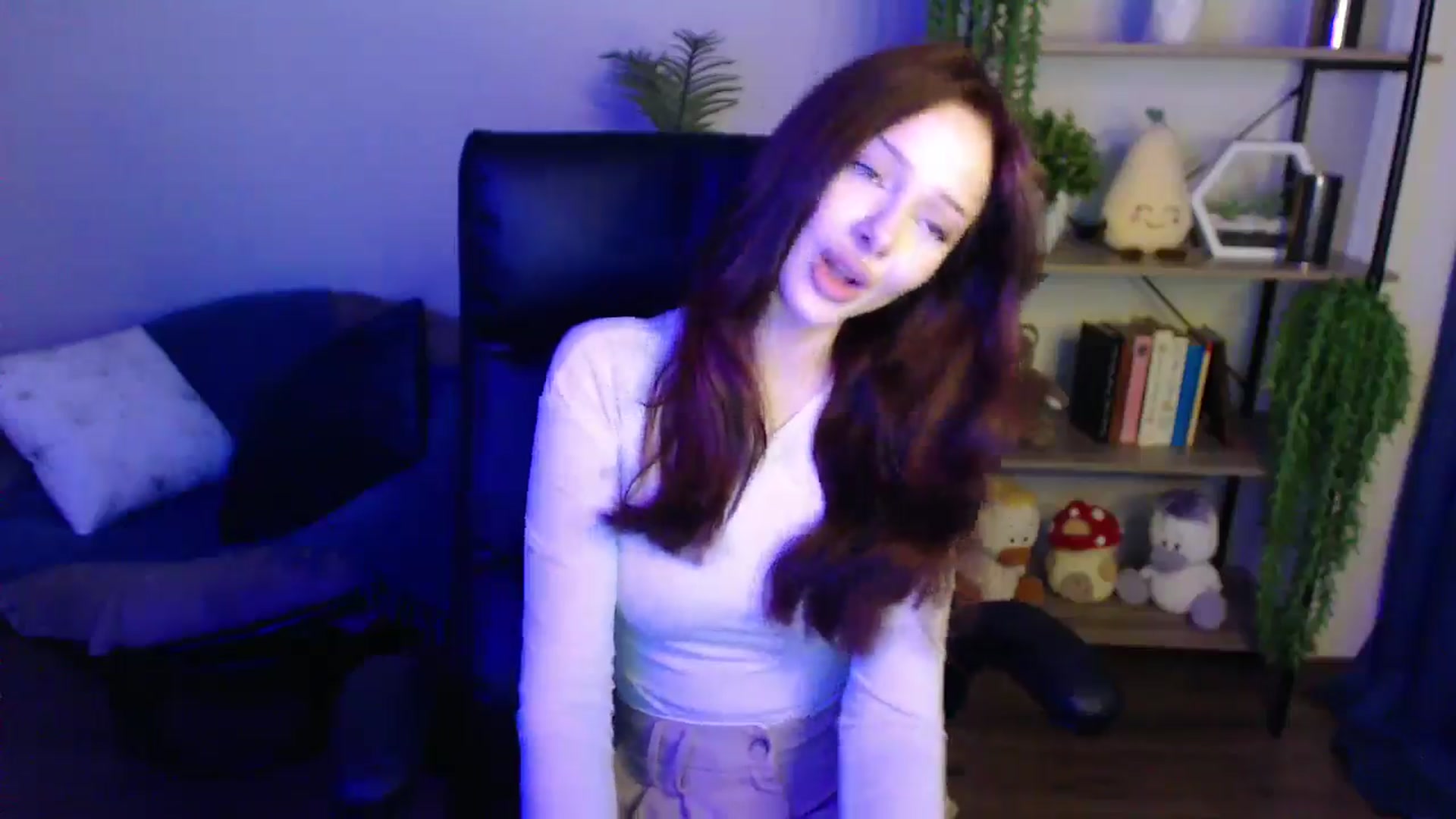 Gallery image thumbnail from KateManelli's myfreecams stream on, 04/01/2025, 12:18 image 13 of 20