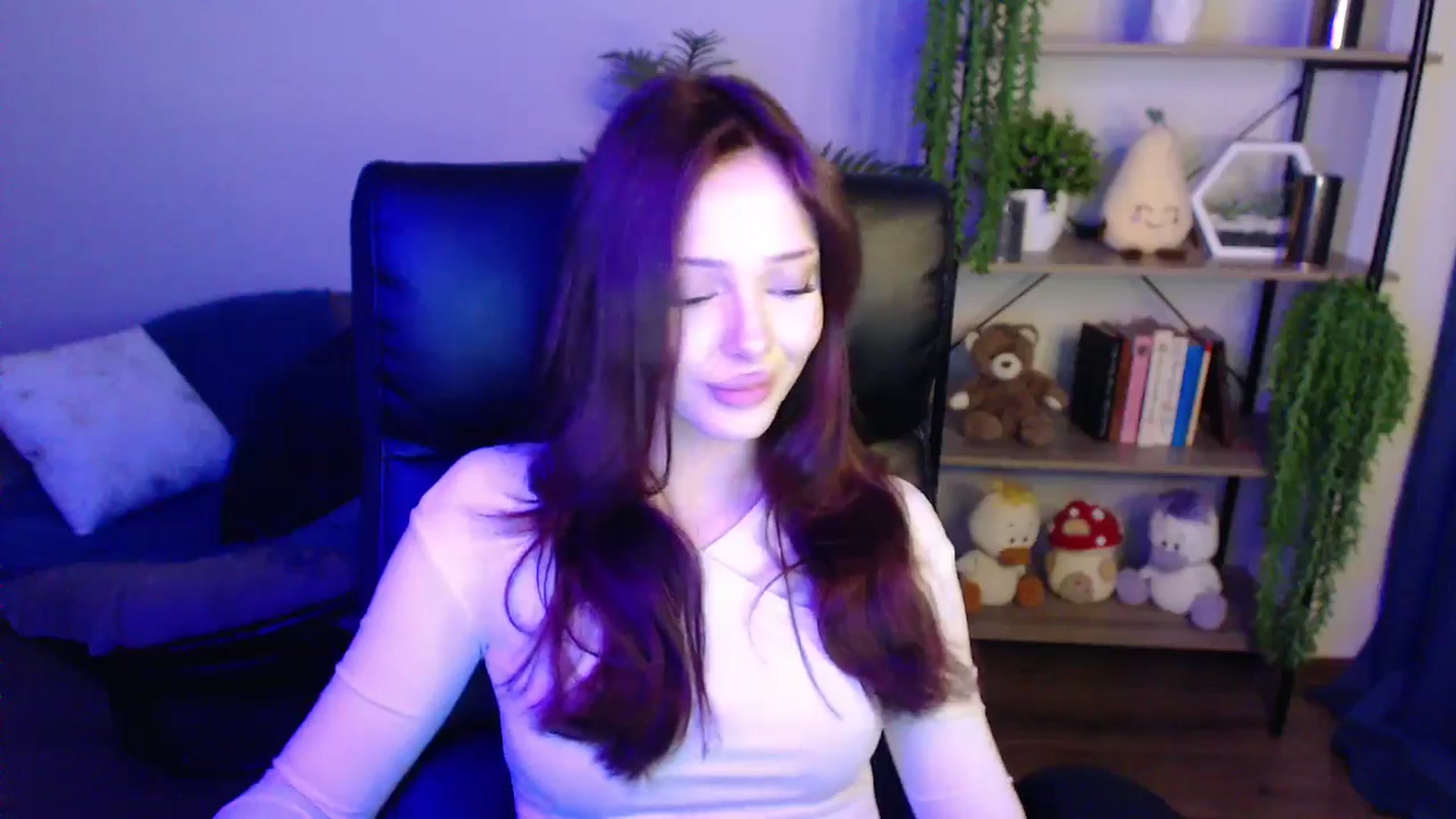Gallery image thumbnail from KateManelli's myfreecams stream on, 04/01/2025, 12:18 image 6 of 20