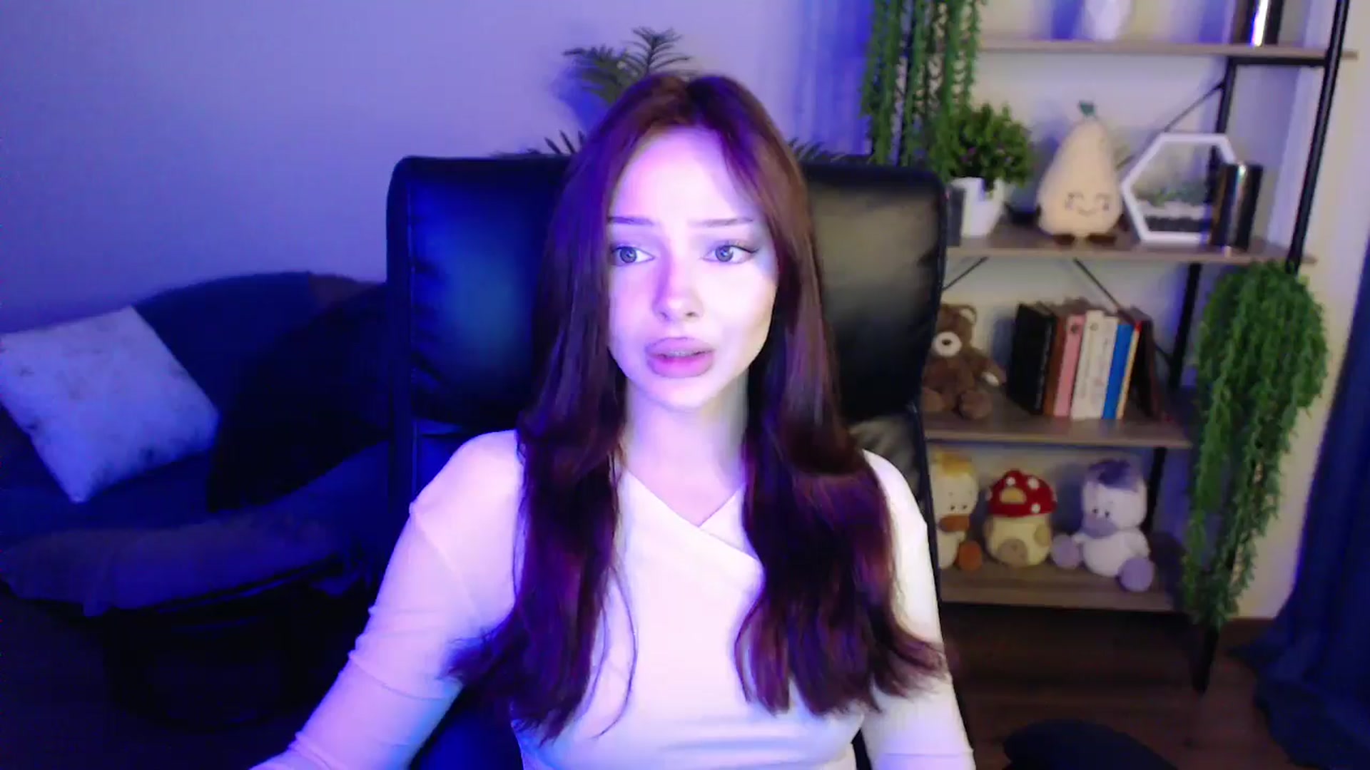Gallery image thumbnail from KateManelli's myfreecams stream on, 04/01/2025, 12:43 image 11 of 20