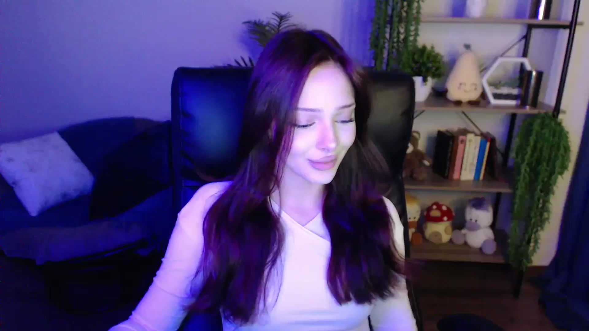 Gallery image thumbnail from KateManelli's myfreecams stream on, 04/01/2025, 12:43 image 3 of 20