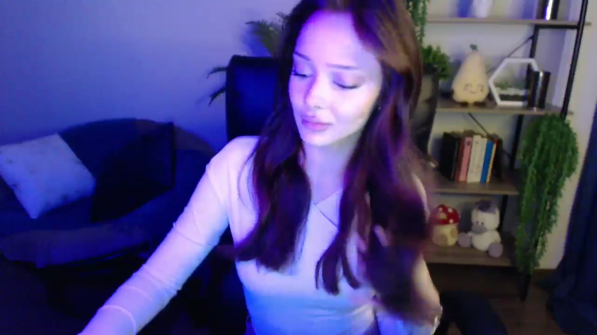 Gallery image thumbnail from KateManelli's myfreecams stream on, 04/01/2025, 12:43 image 14 of 20