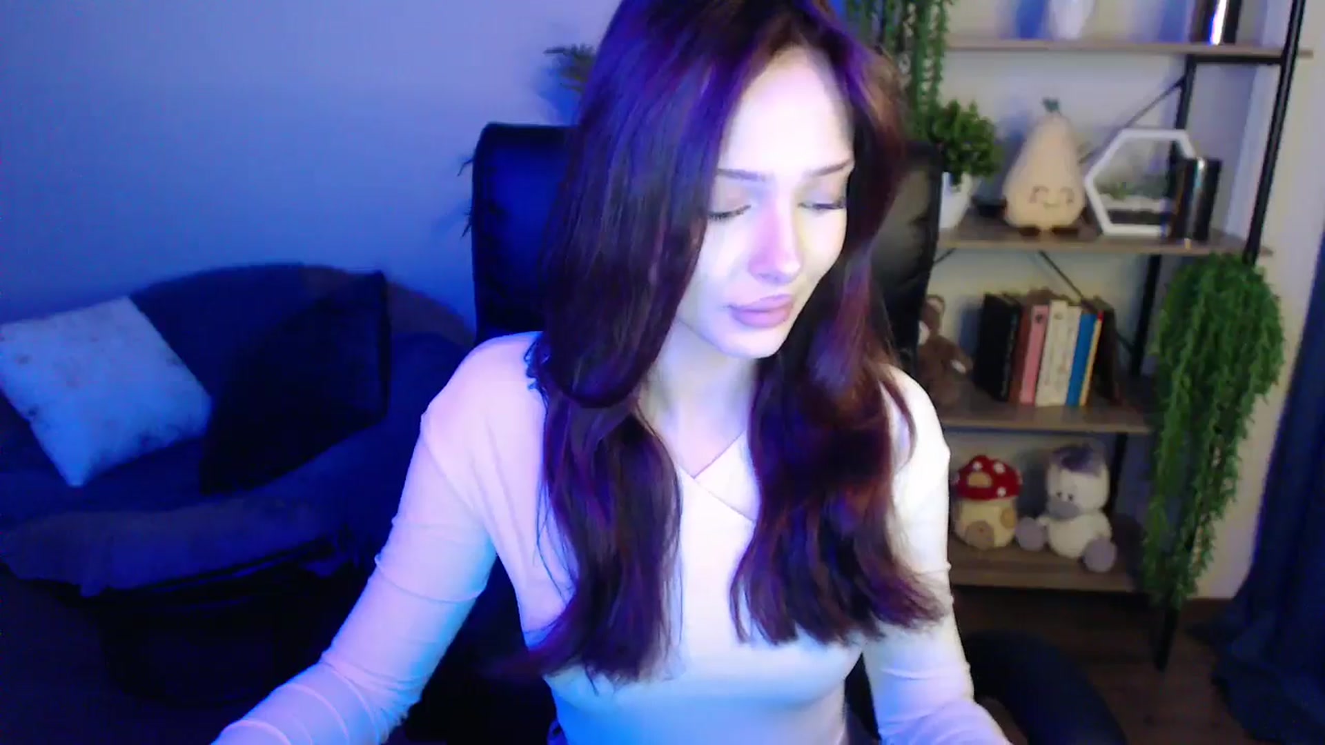 Gallery image thumbnail from KateManelli's myfreecams stream on, 04/01/2025, 12:43 image 13 of 20