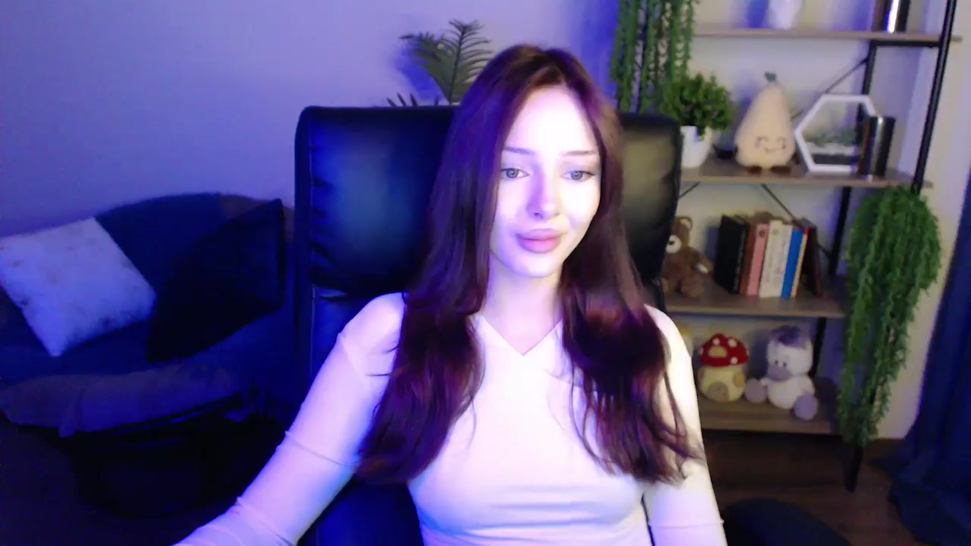Gallery image thumbnail from KateManelli's myfreecams stream on, 04/01/2025, 13:36 image 4 of 20
