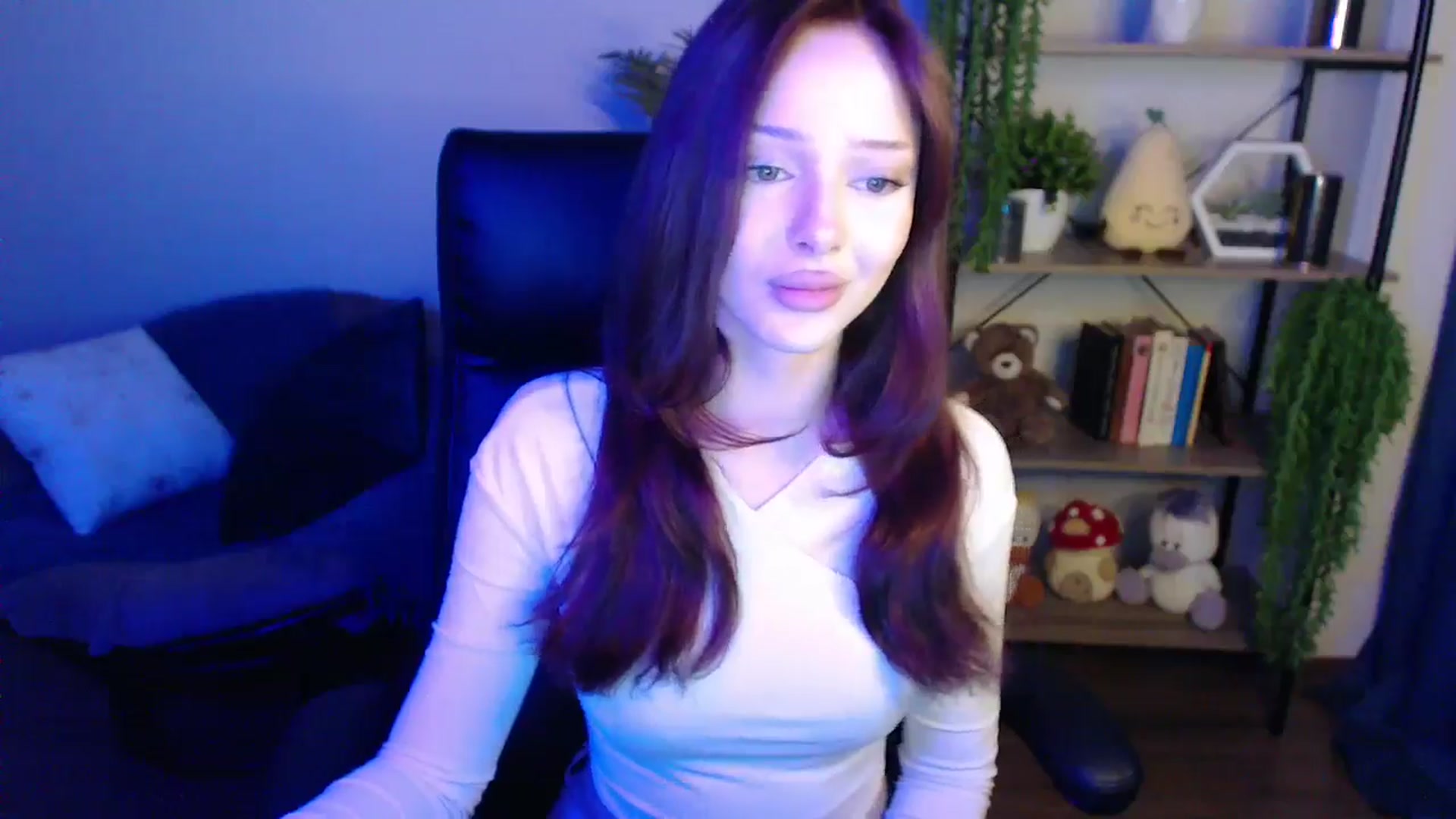 Gallery image thumbnail from KateManelli's myfreecams stream on, 04/01/2025, 13:36 image 2 of 20
