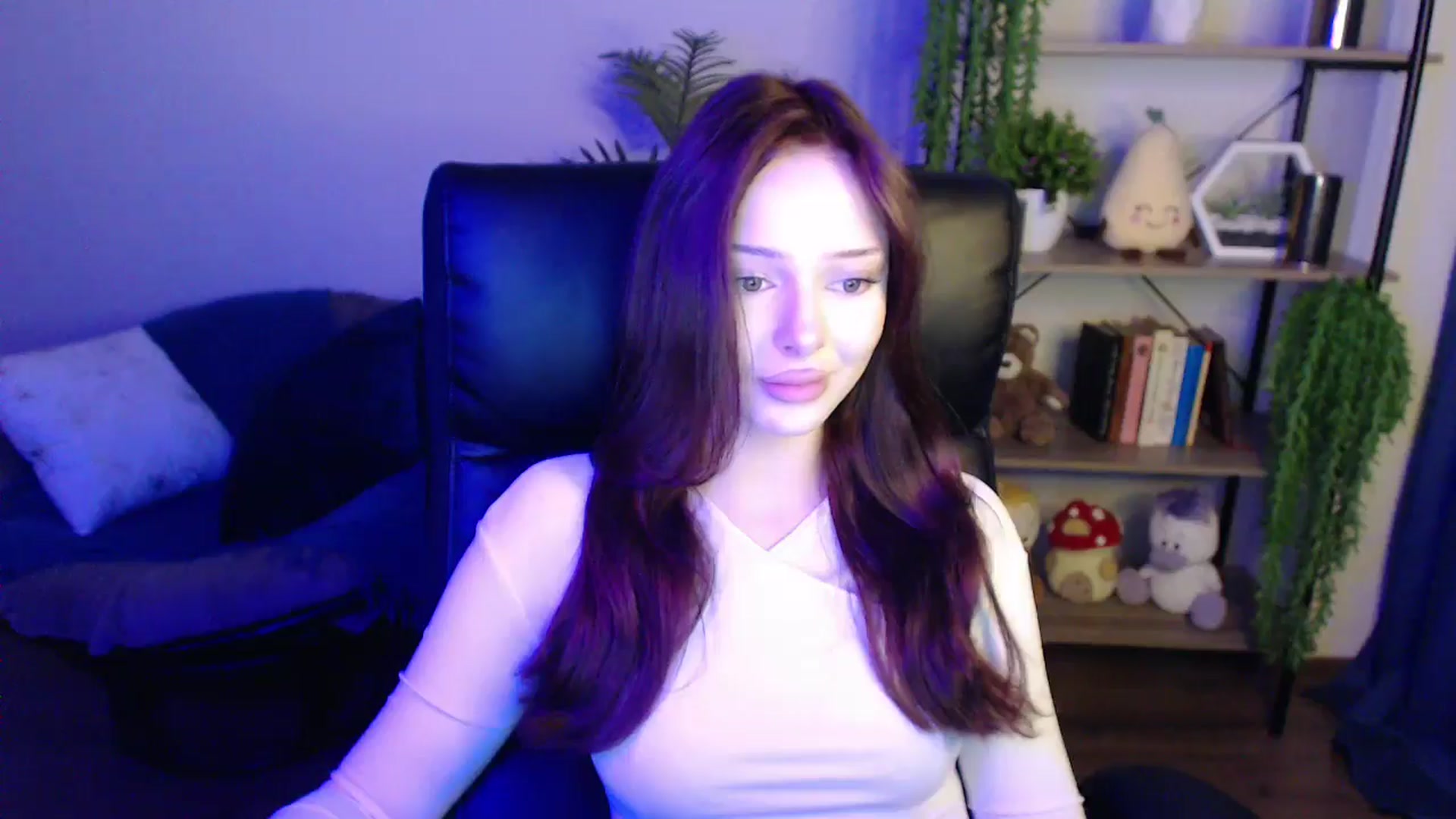 Gallery image thumbnail from KateManelli's myfreecams stream on, 04/01/2025, 13:36 image 6 of 20