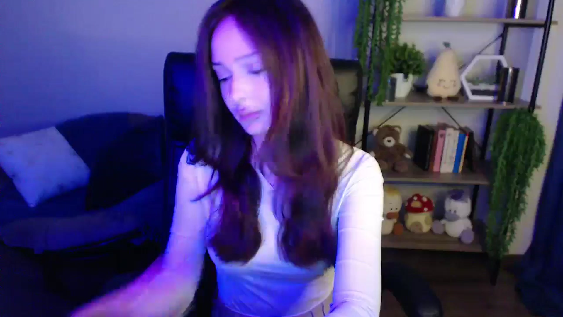 Gallery image thumbnail from KateManelli's myfreecams stream on, 04/01/2025, 13:36 image 11 of 20