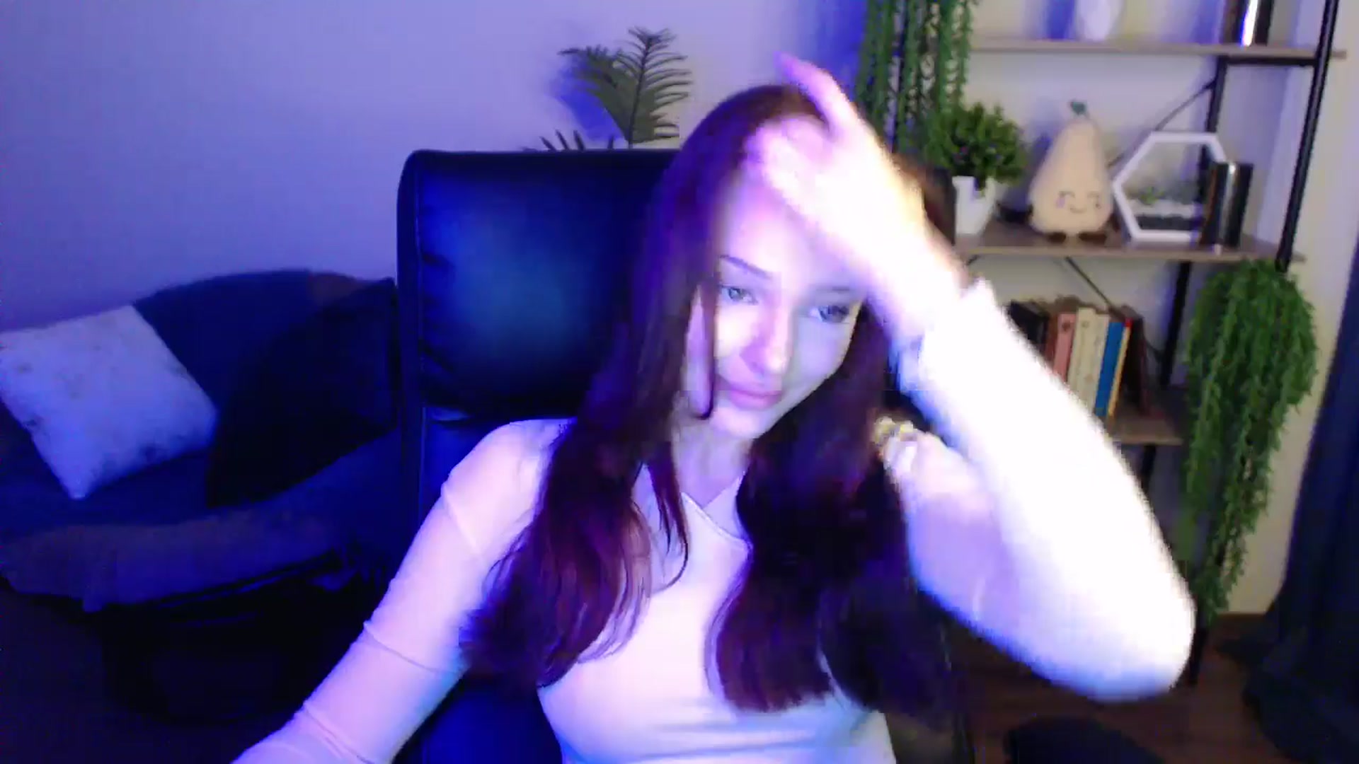 Gallery image thumbnail from KateManelli's myfreecams stream on, 04/01/2025, 13:36 image 9 of 20