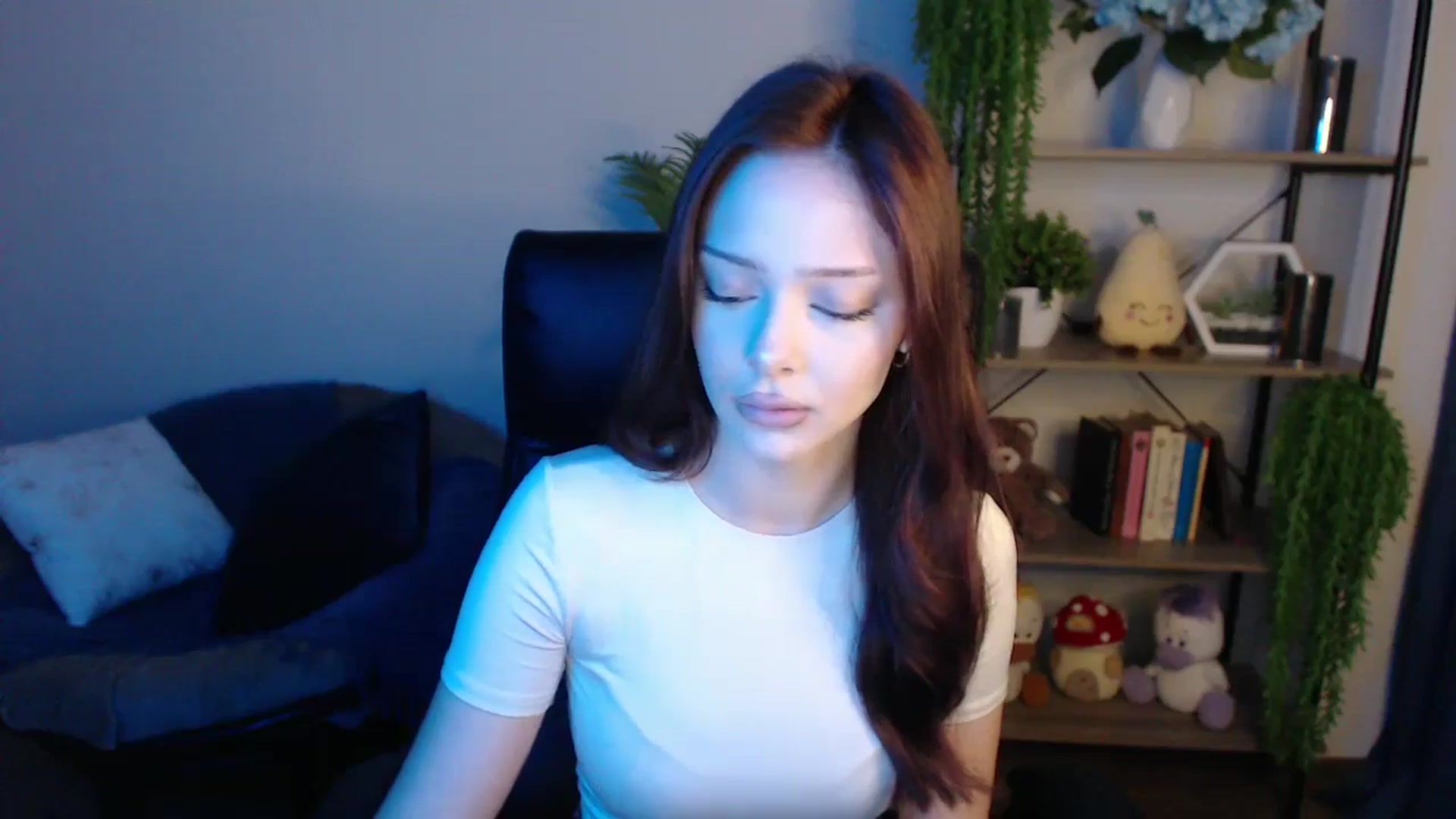Gallery image thumbnail from KateManelli's myfreecams stream on, 04/02/2025, 08:44 image 6 of 20