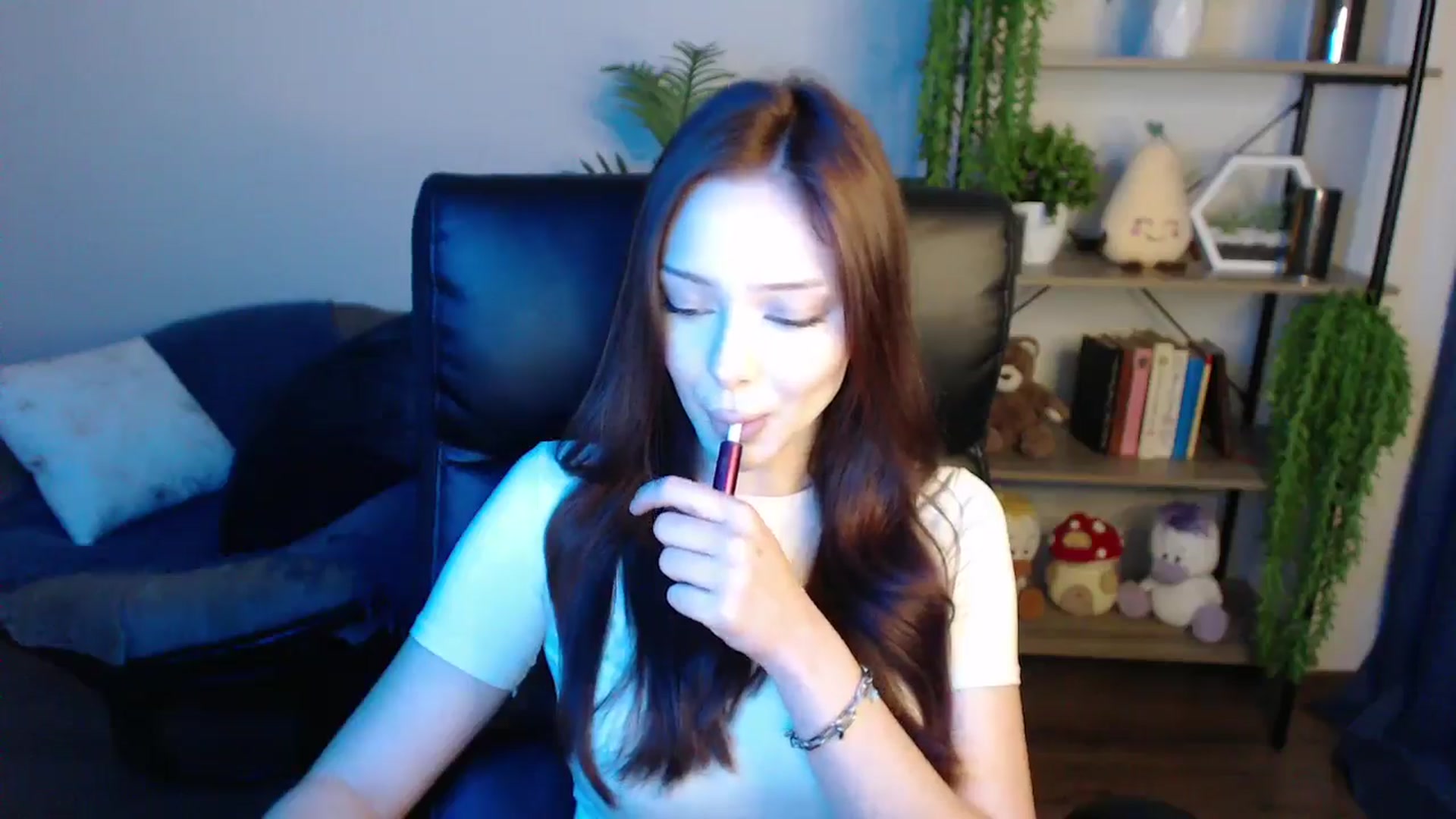Gallery image thumbnail from KateManelli's myfreecams stream on, 04/02/2025, 09:51 image 18 of 20