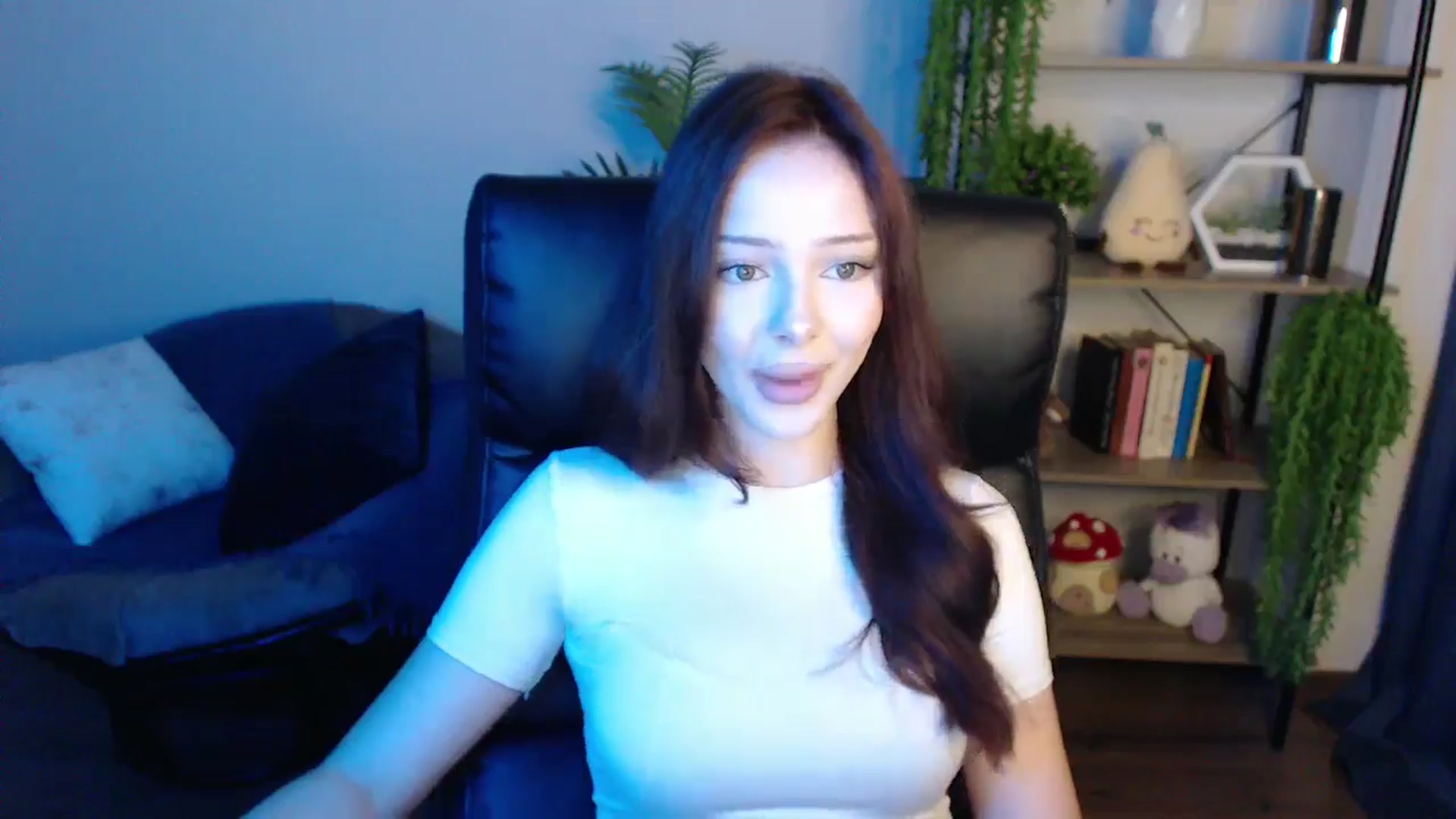 Gallery image thumbnail from KateManelli's myfreecams stream on, 04/02/2025, 10:29 image 8 of 20