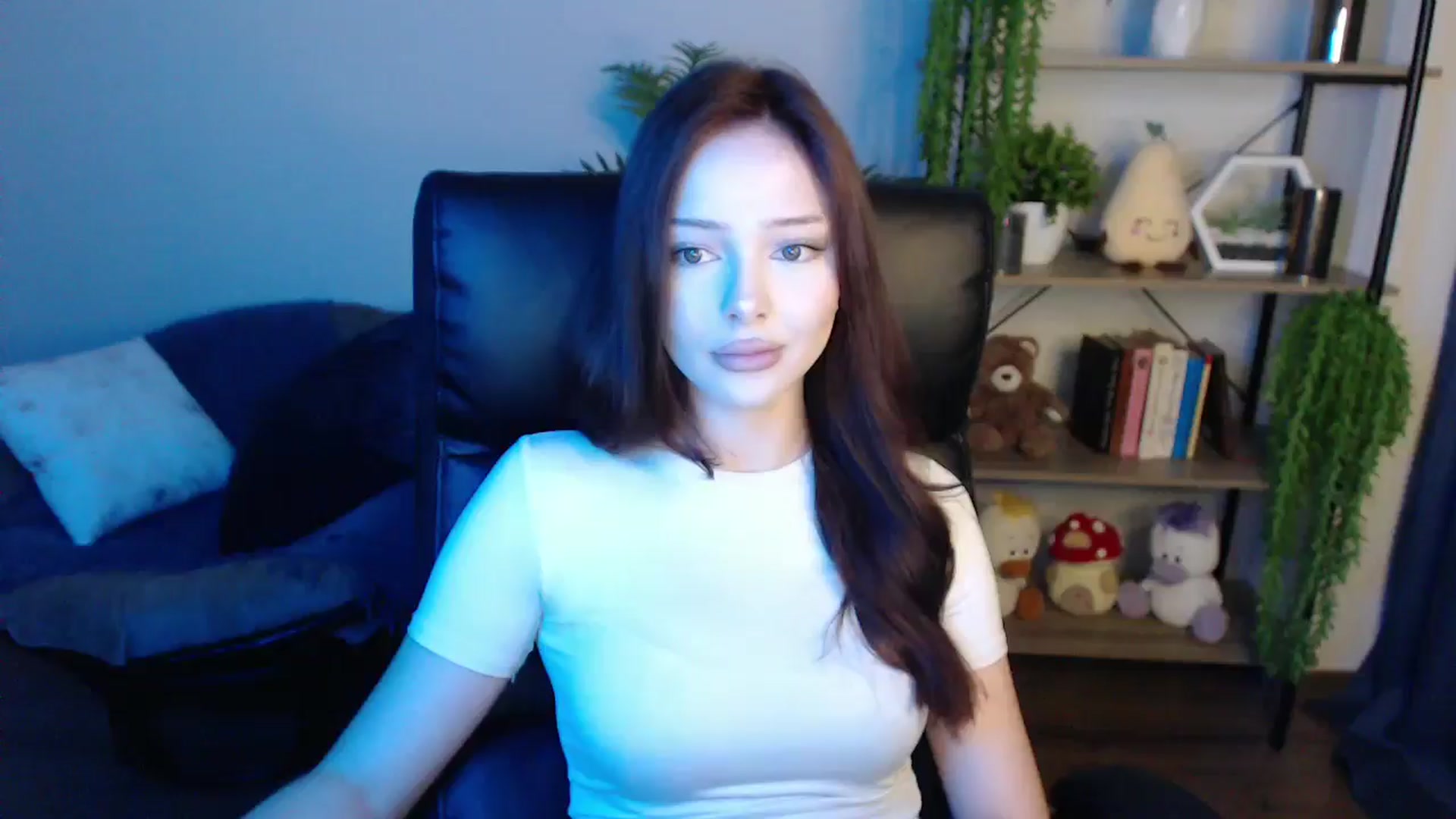 Gallery image thumbnail from KateManelli's myfreecams stream on, 04/02/2025, 10:29 image 5 of 20