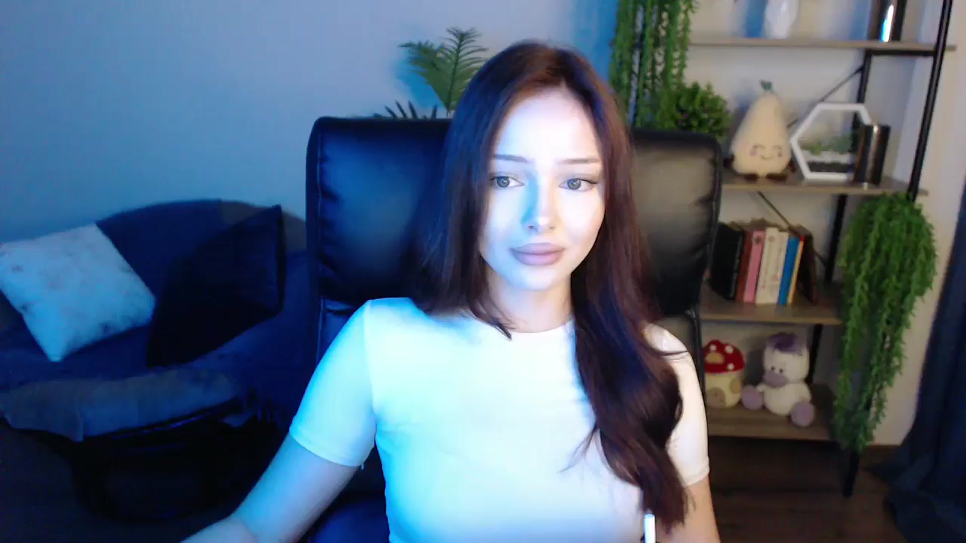 Gallery image thumbnail from KateManelli's myfreecams stream on, 04/02/2025, 10:29 image 6 of 20