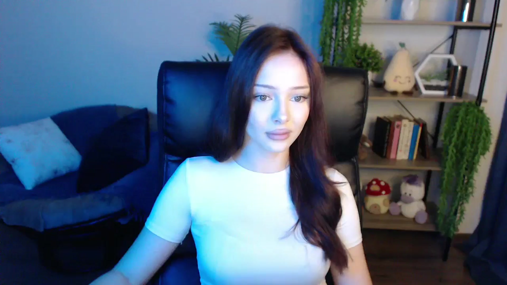 Gallery image thumbnail from KateManelli's myfreecams stream on, 04/02/2025, 10:29 image 10 of 20