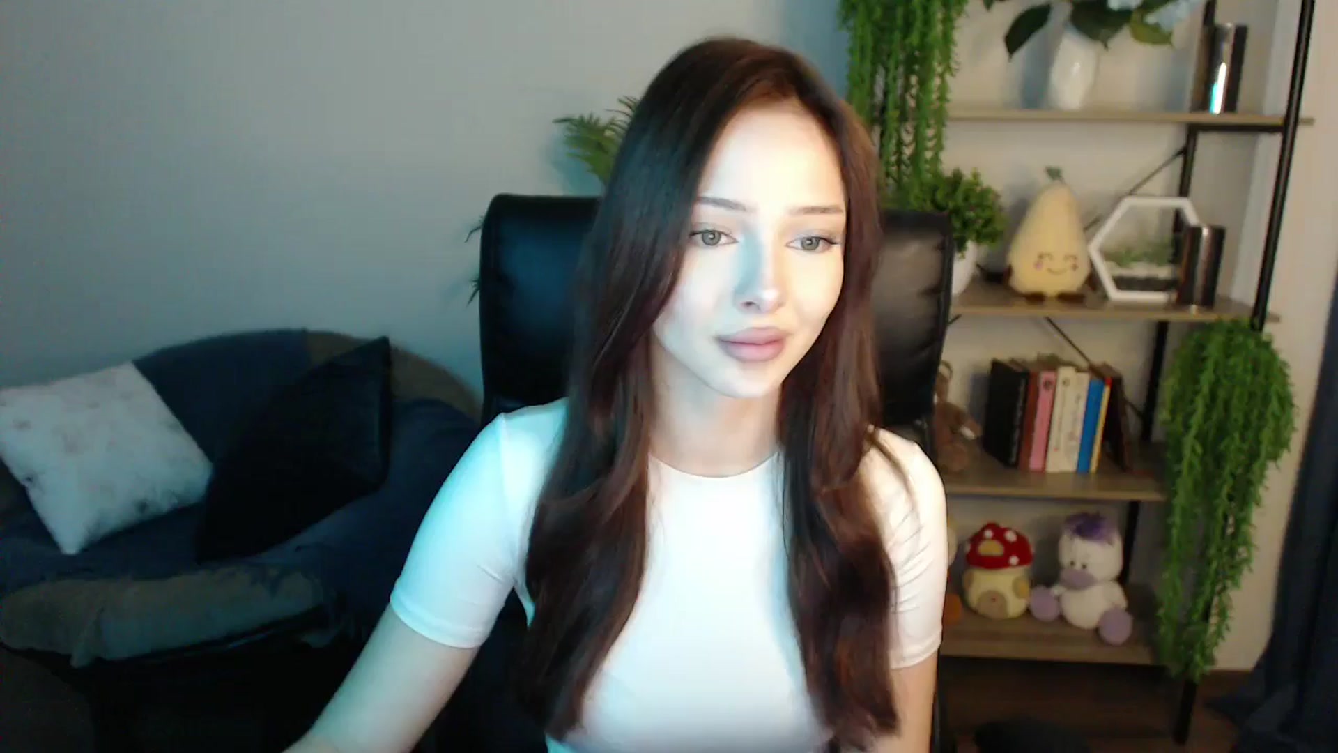 Gallery image thumbnail from KateManelli's myfreecams stream on, 04/02/2025, 12:48 image 4 of 20