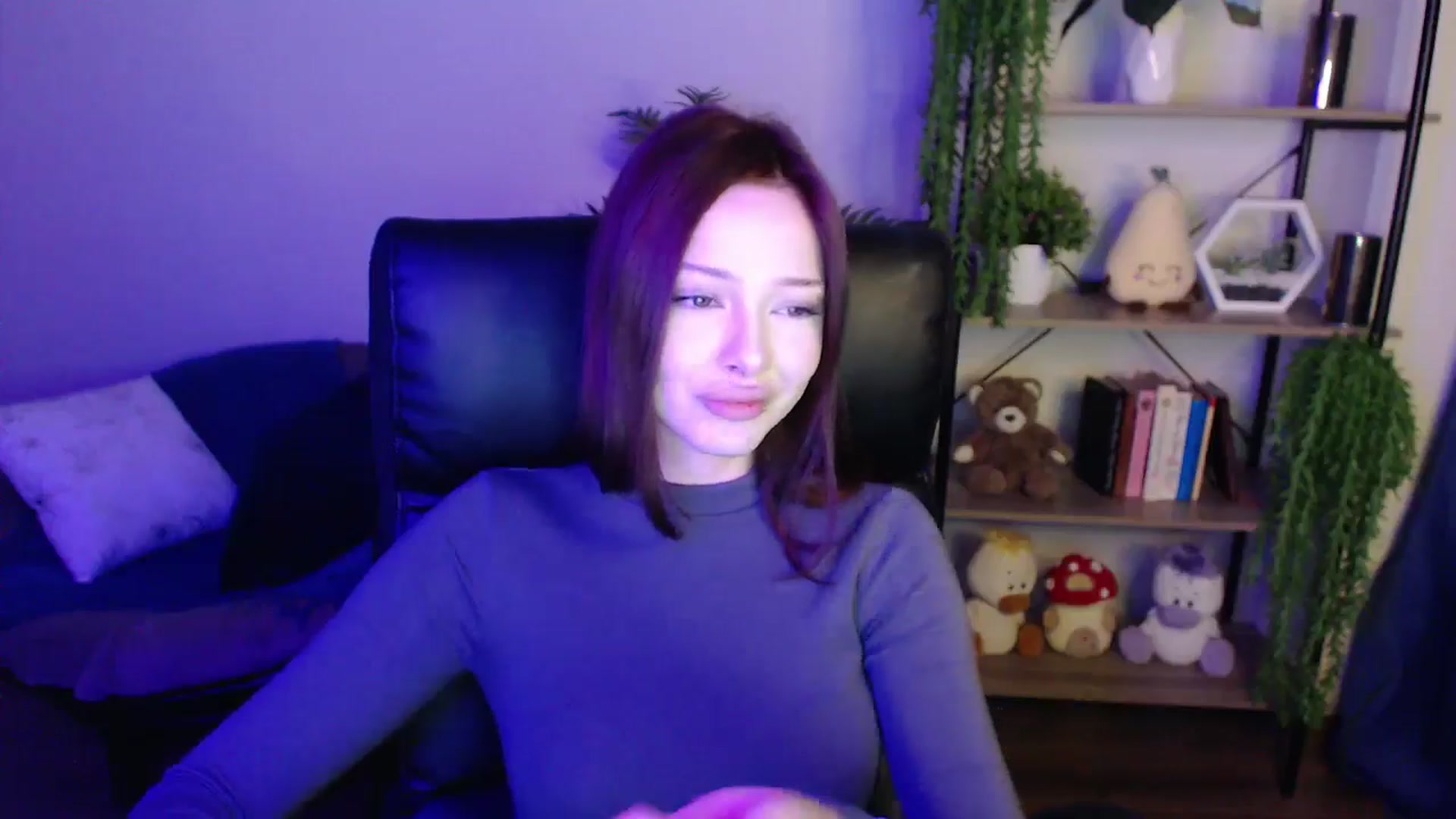 Gallery image thumbnail from KateManelli's myfreecams stream on, 04/04/2025, 08:48 image 16 of 20