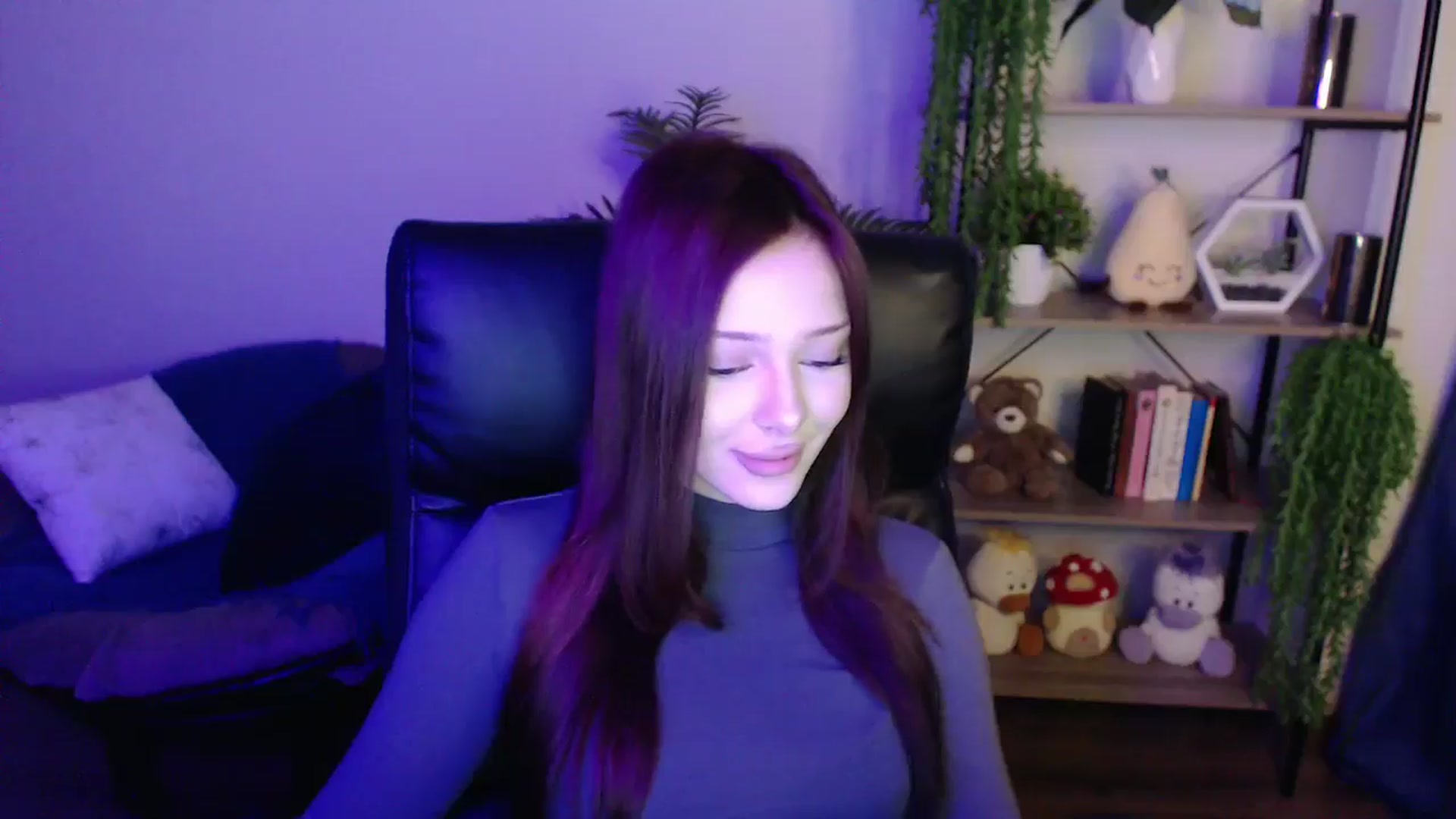 Gallery image thumbnail from KateManelli's myfreecams stream on, 04/04/2025, 09:26 image 13 of 20