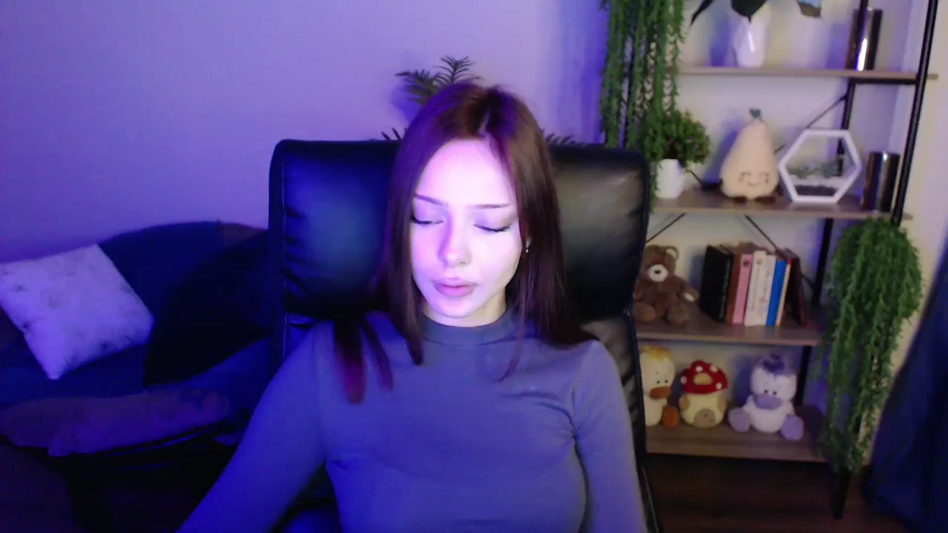 Gallery image thumbnail from KateManelli's myfreecams stream on, 04/04/2025, 10:02 image 5 of 20