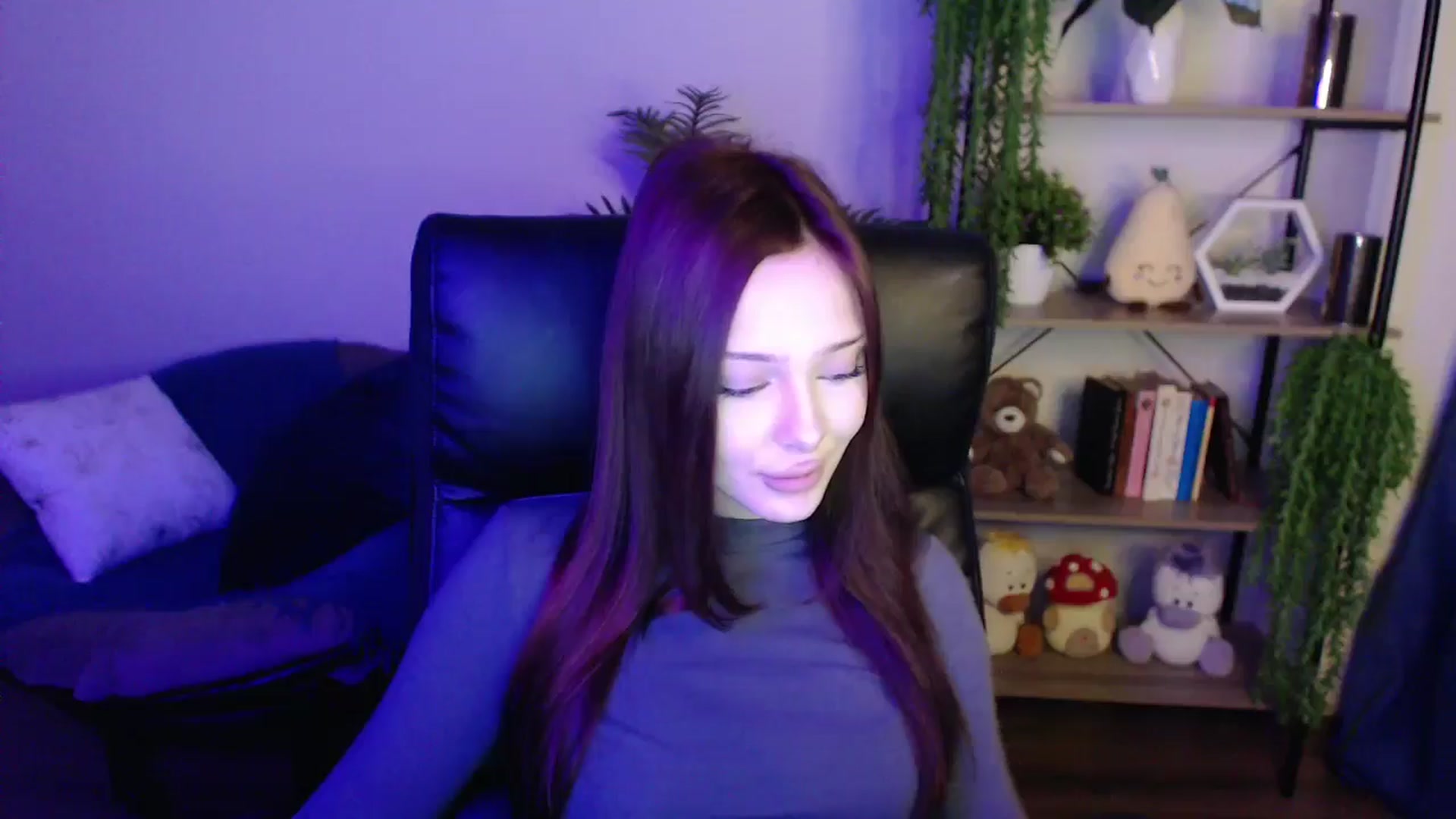 Gallery image thumbnail from KateManelli's myfreecams stream on, 04/04/2025, 10:02 image 19 of 20