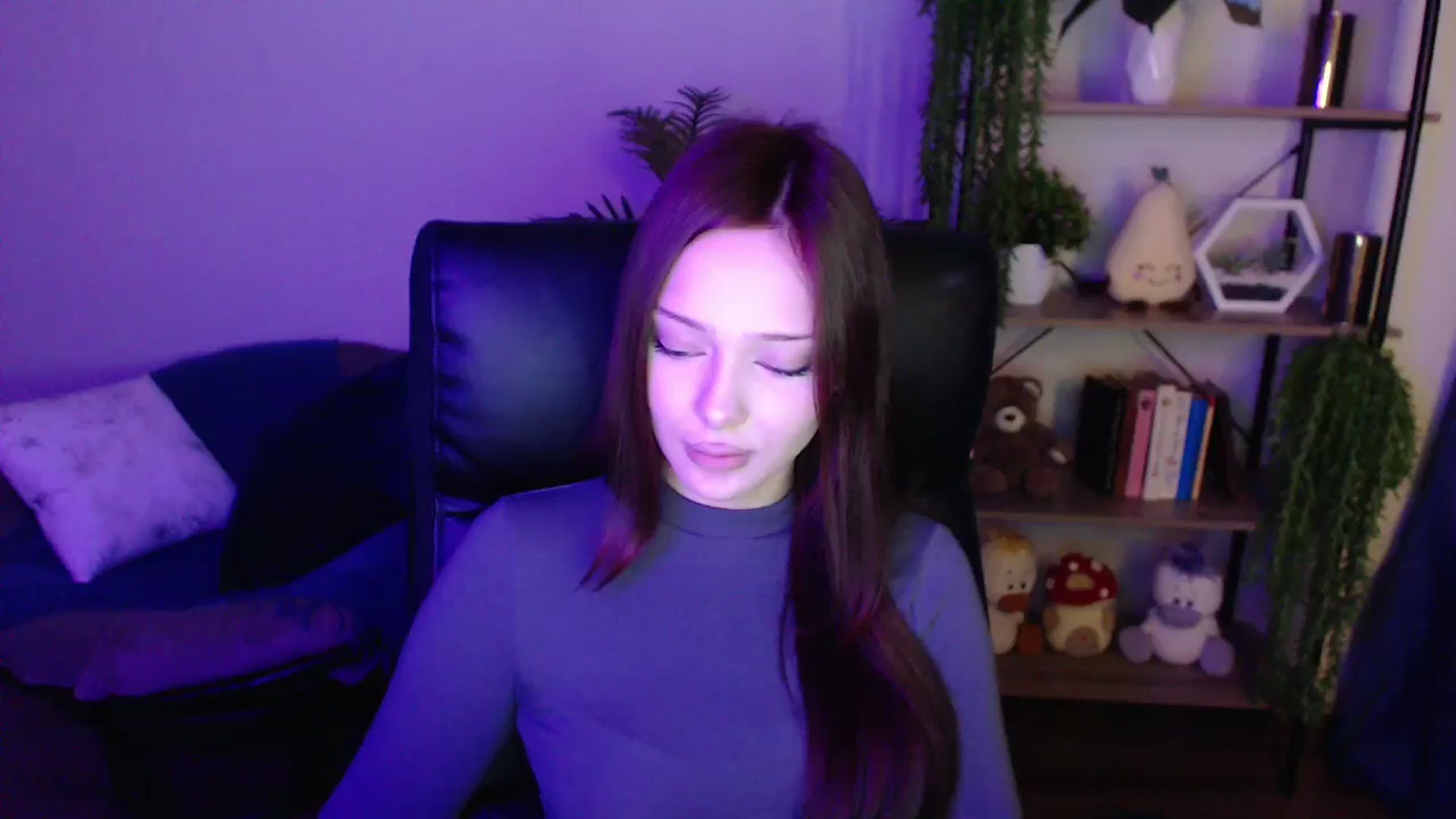 Gallery image thumbnail from KateManelli's myfreecams stream on, 04/04/2025, 11:33 image 5 of 20