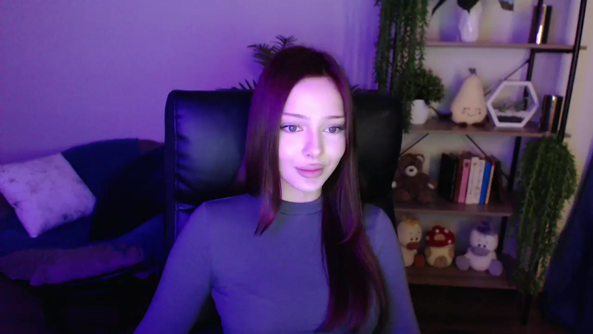 Gallery image thumbnail from KateManelli's myfreecams stream on, 04/04/2025, 11:33 image 4 of 20