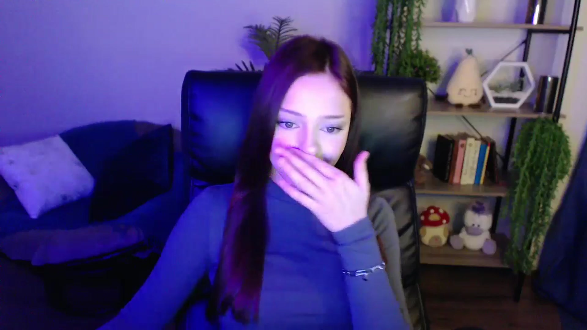 Gallery image thumbnail from KateManelli's myfreecams stream on, 04/04/2025, 13:02 image 2 of 20