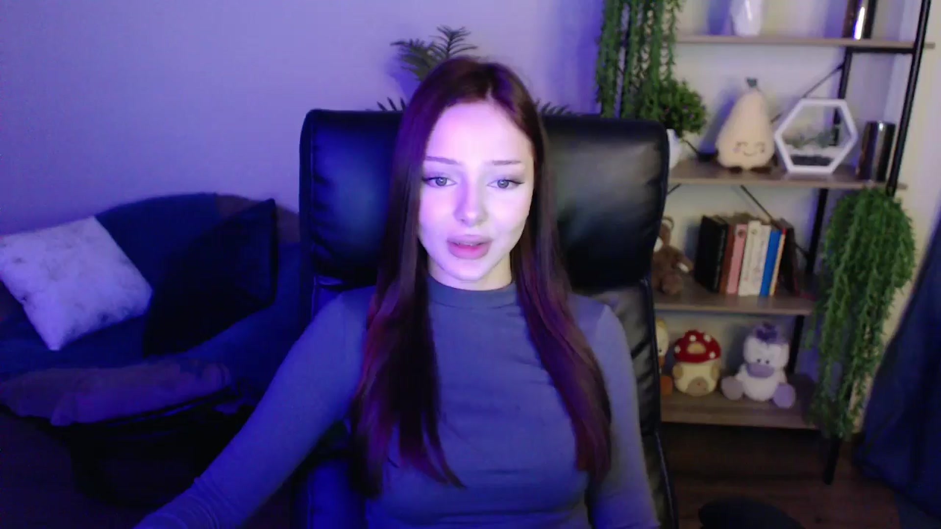 Gallery image thumbnail from KateManelli's myfreecams stream on, 04/04/2025, 13:02 image 5 of 20