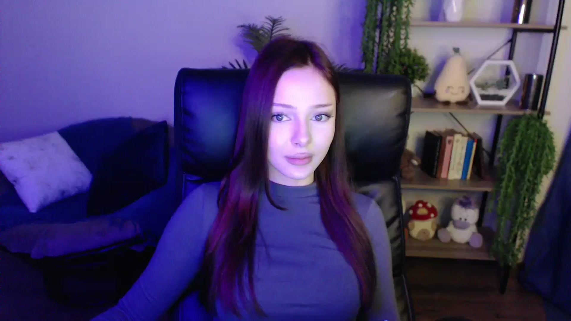Gallery image thumbnail from KateManelli's myfreecams stream on, 04/04/2025, 13:02 image 7 of 20