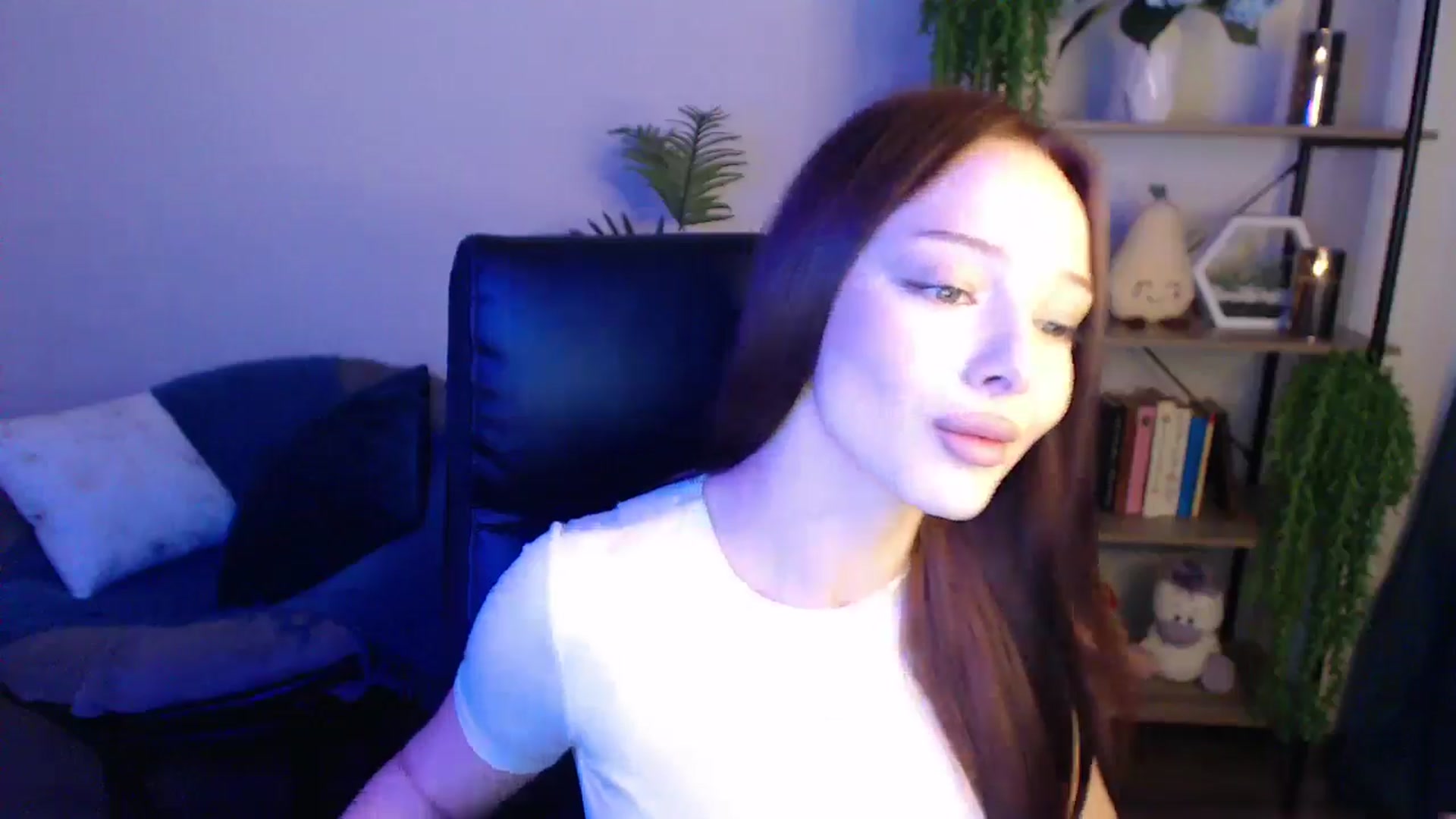 Gallery image thumbnail from KateManelli's myfreecams stream on, 04/05/2025, 09:18 image 16 of 20