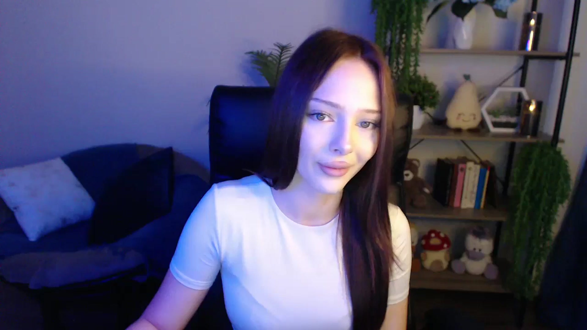 Gallery image thumbnail from KateManelli's myfreecams stream on, 04/05/2025, 09:18 image 17 of 20