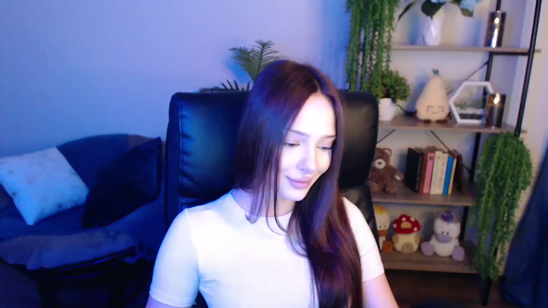 Gallery image thumbnail from KateManelli's myfreecams stream on, 04/05/2025, 11:06 image 9 of 20
