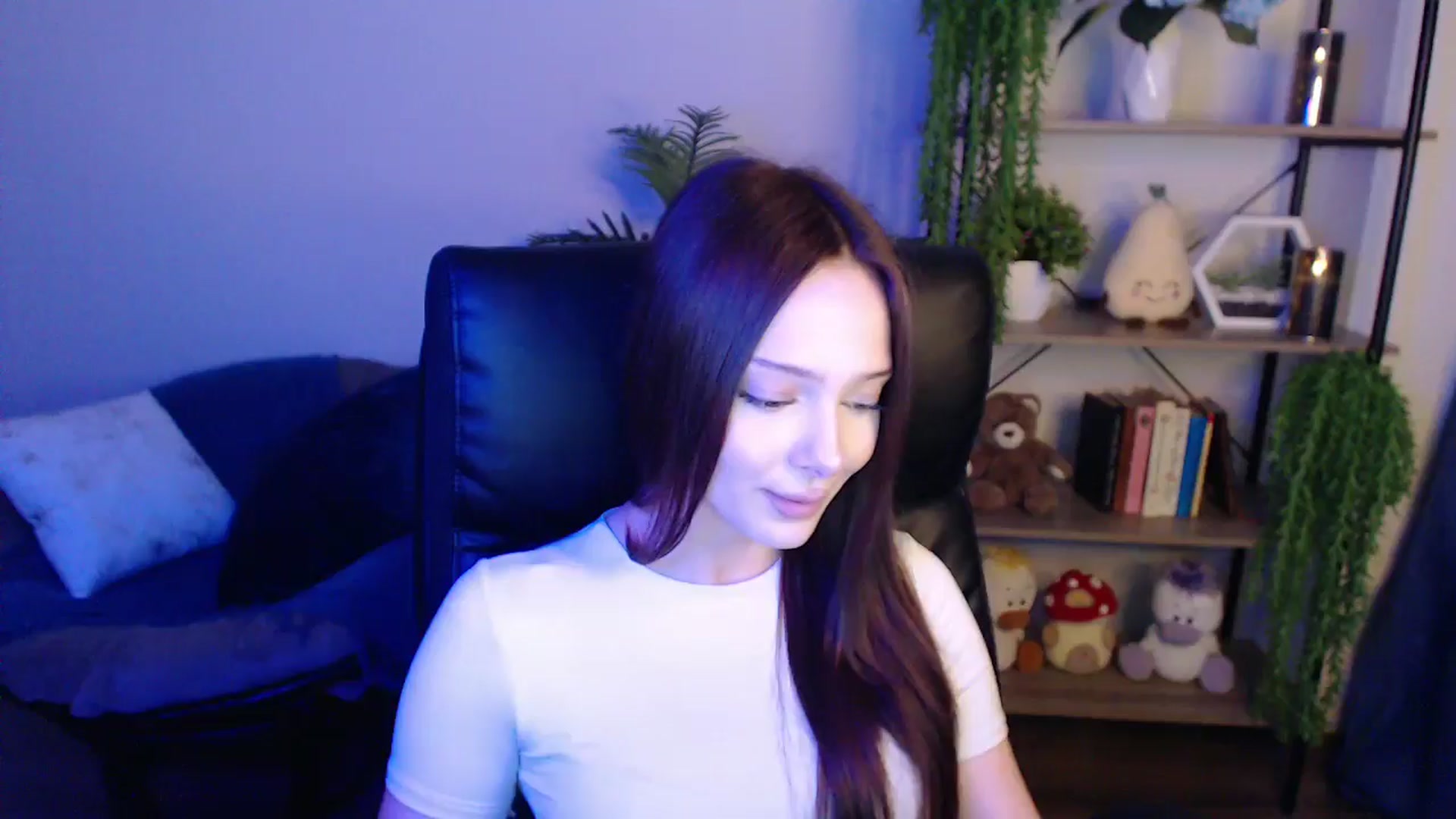 Gallery image thumbnail from KateManelli's myfreecams stream on, 04/05/2025, 11:06 image 10 of 20