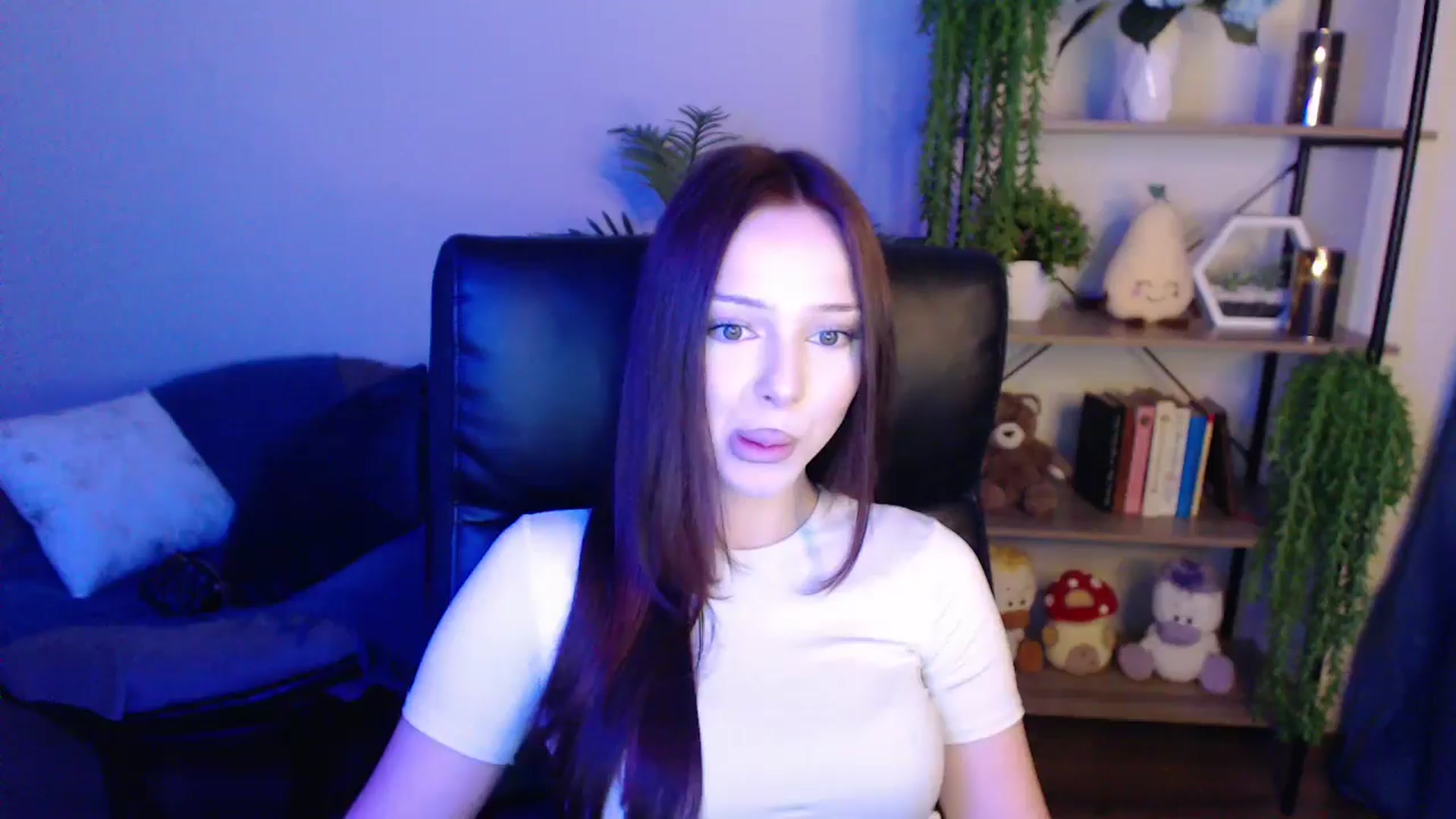 Gallery image thumbnail from KateManelli's myfreecams stream on, 04/05/2025, 12:41 image 16 of 20