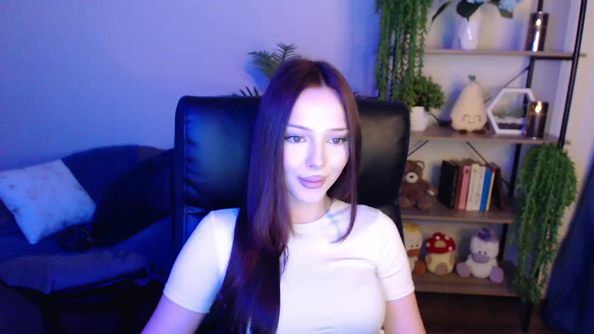 Gallery image thumbnail from KateManelli's myfreecams stream on, 04/05/2025, 12:41 image 13 of 20