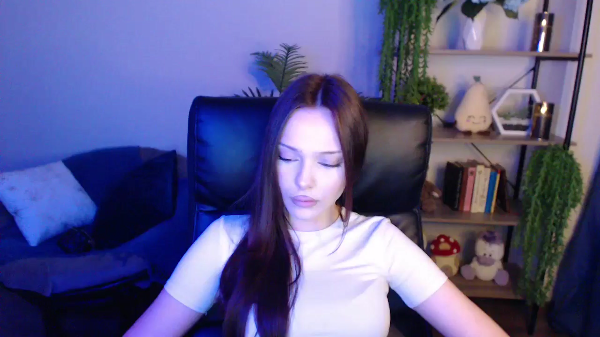 Gallery image thumbnail from KateManelli's myfreecams stream on, 04/05/2025, 13:55 image 7 of 20