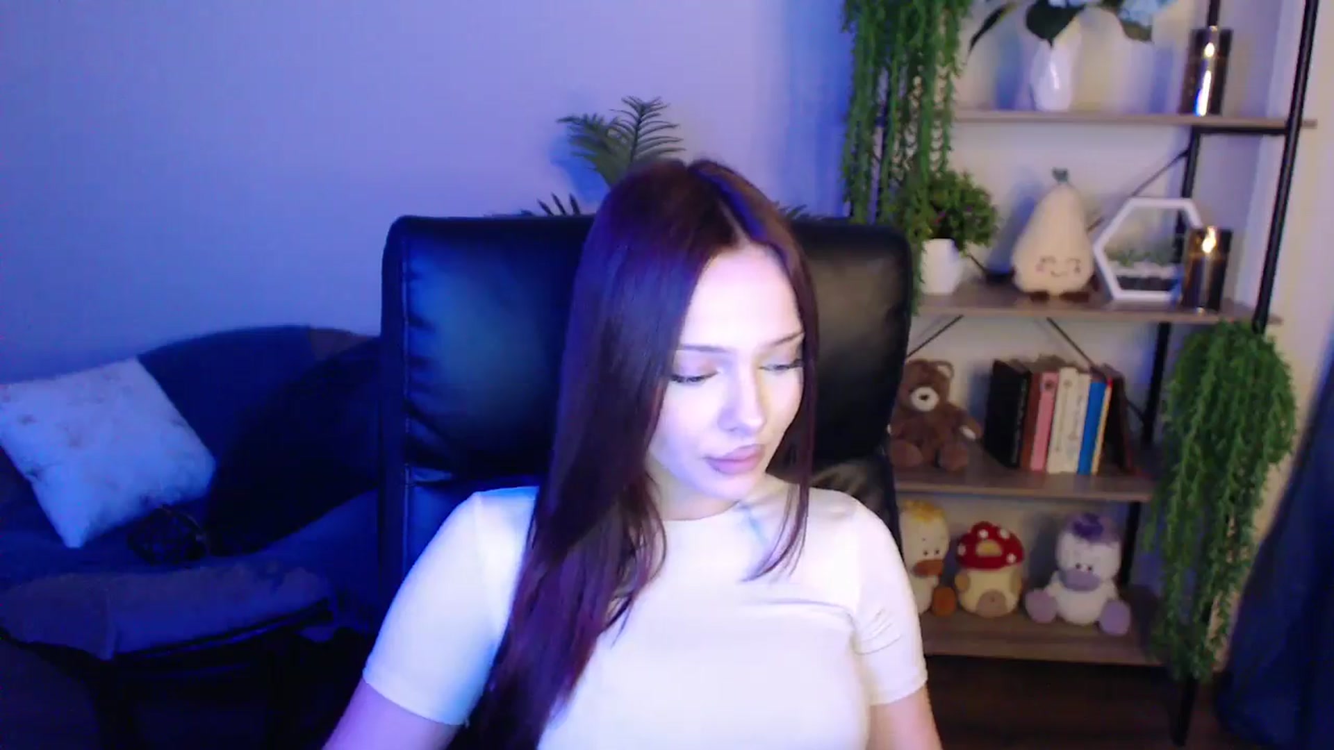 Gallery image thumbnail from KateManelli's myfreecams stream on, 04/05/2025, 13:55 image 13 of 20