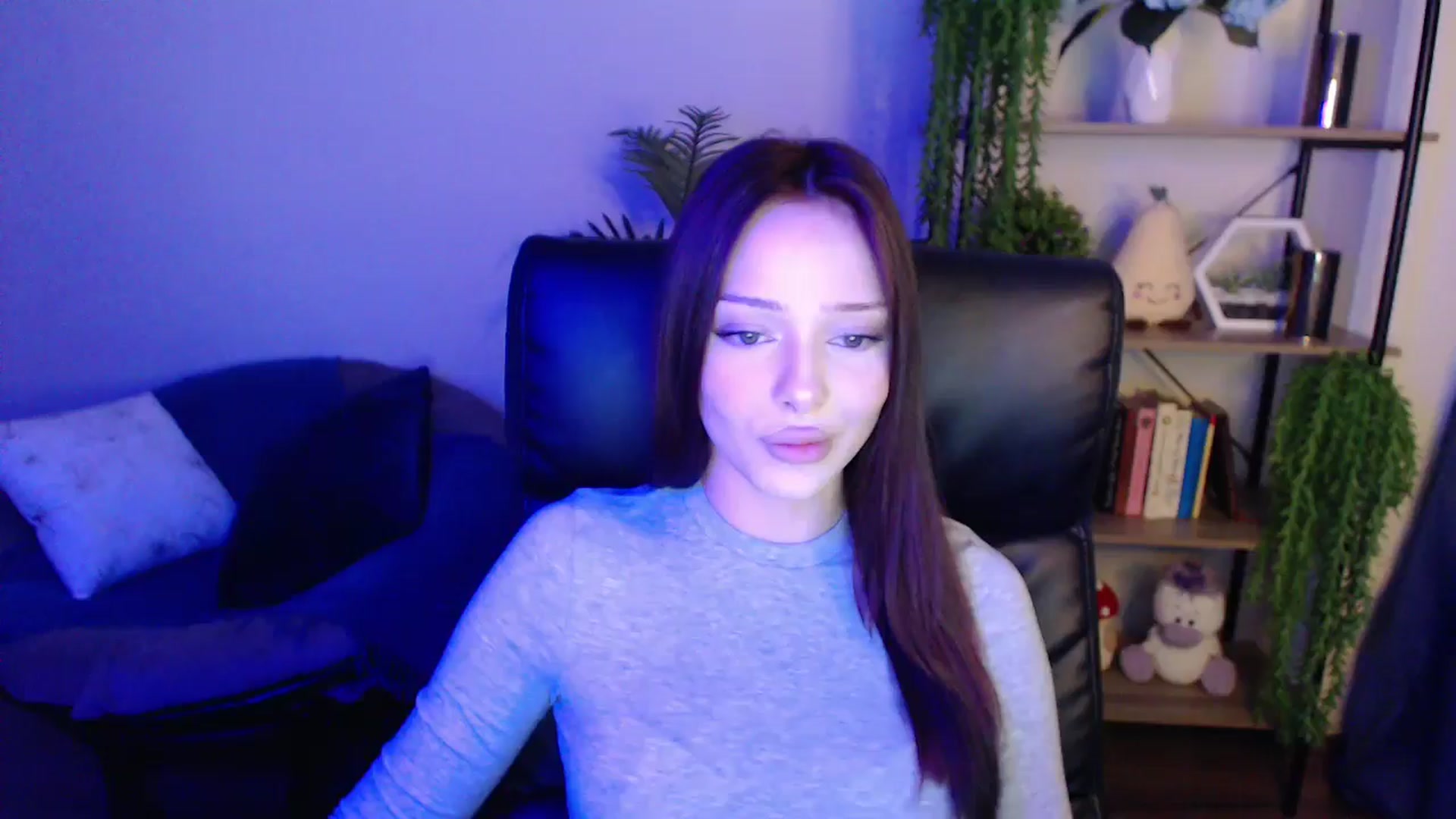 Gallery image thumbnail from KateManelli's myfreecams stream on, 04/07/2025, 09:06 image 1 of 20