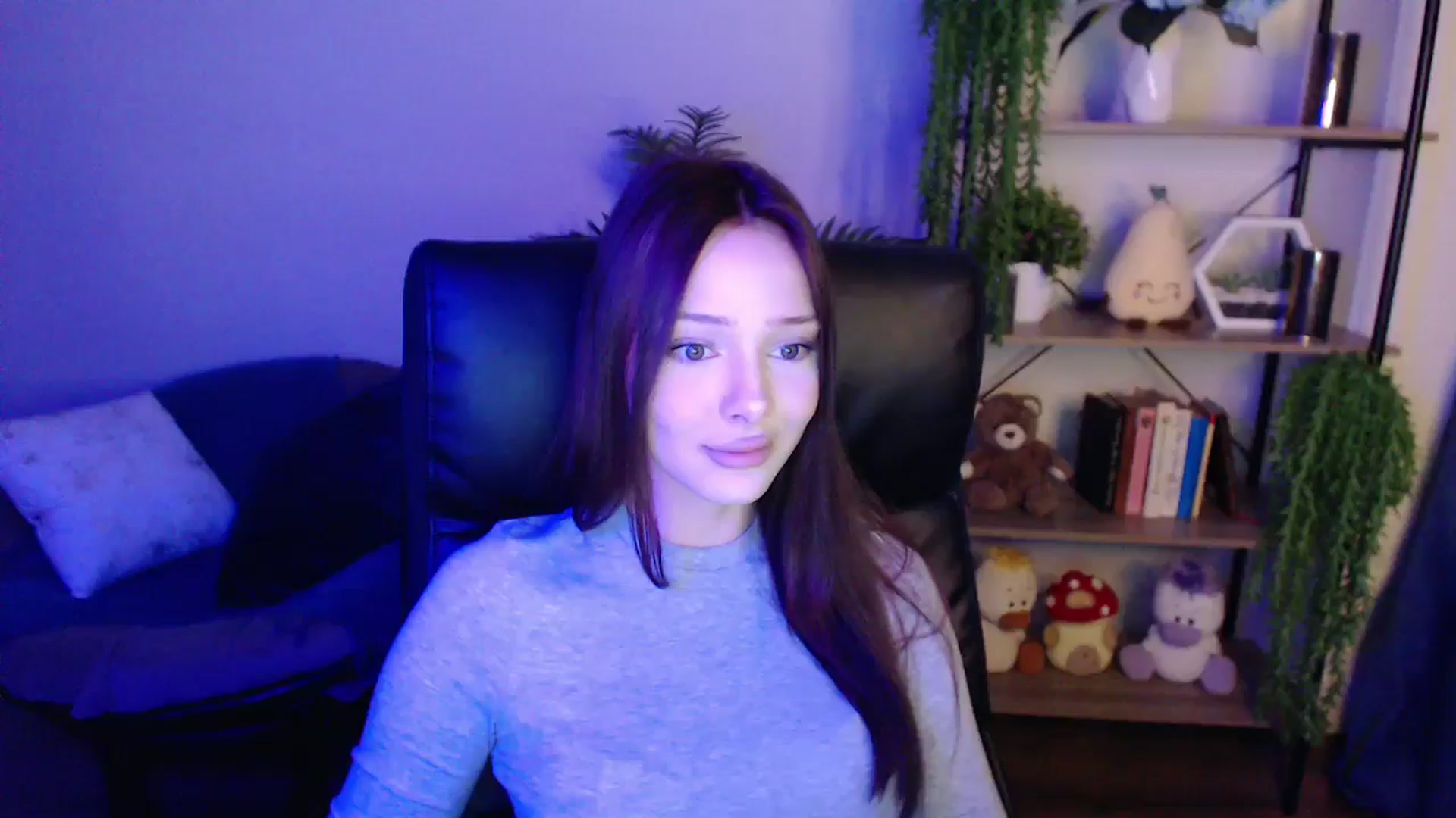 Gallery image thumbnail from KateManelli's myfreecams stream on, 04/07/2025, 09:06 image 17 of 20